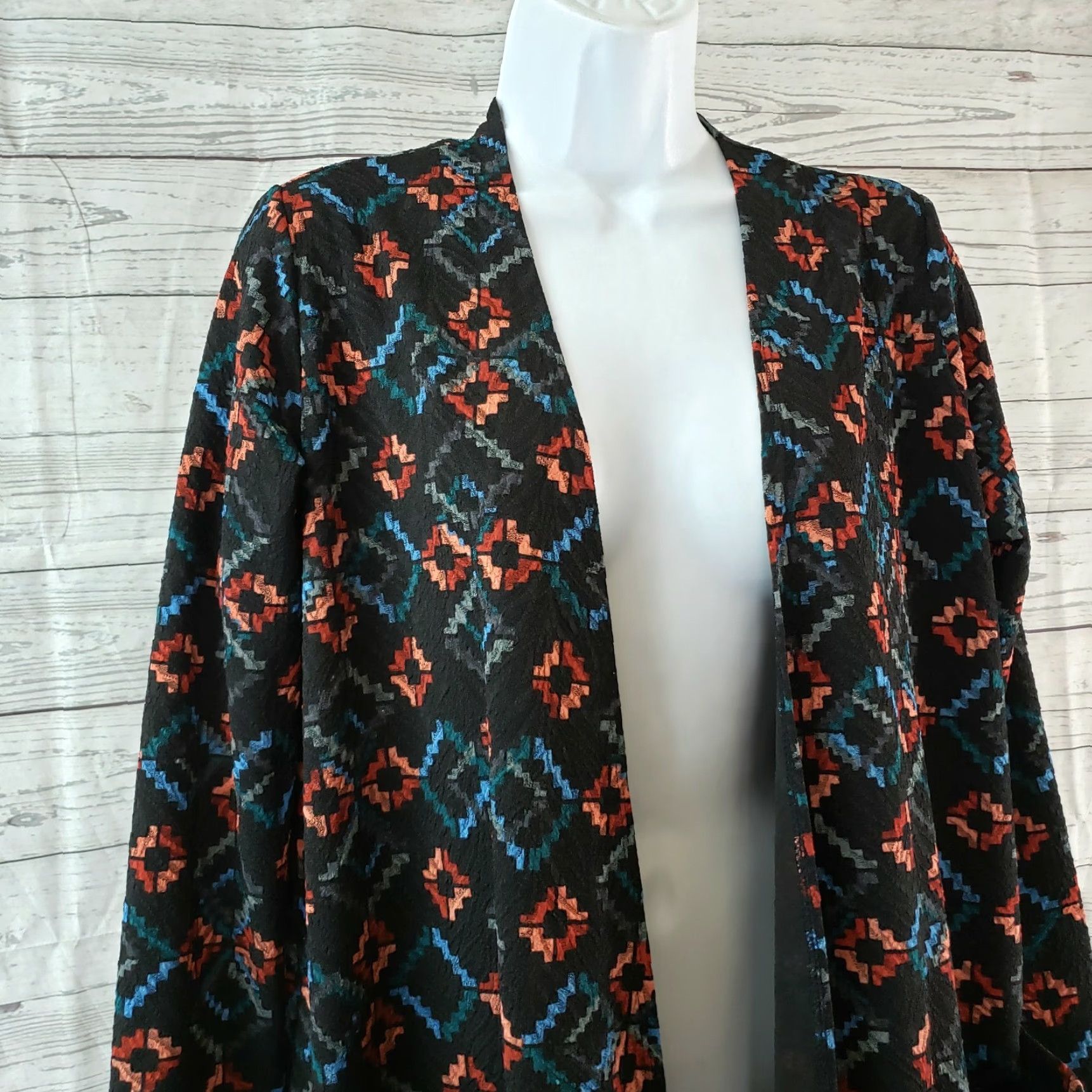 Vintage VINTAGE LuLaRoe Womens Sarah Duster Cardigan Sz Small Black Blue Geometric Long Sleeve Size S / US 4 / IT 40 - 2 Thumbnail