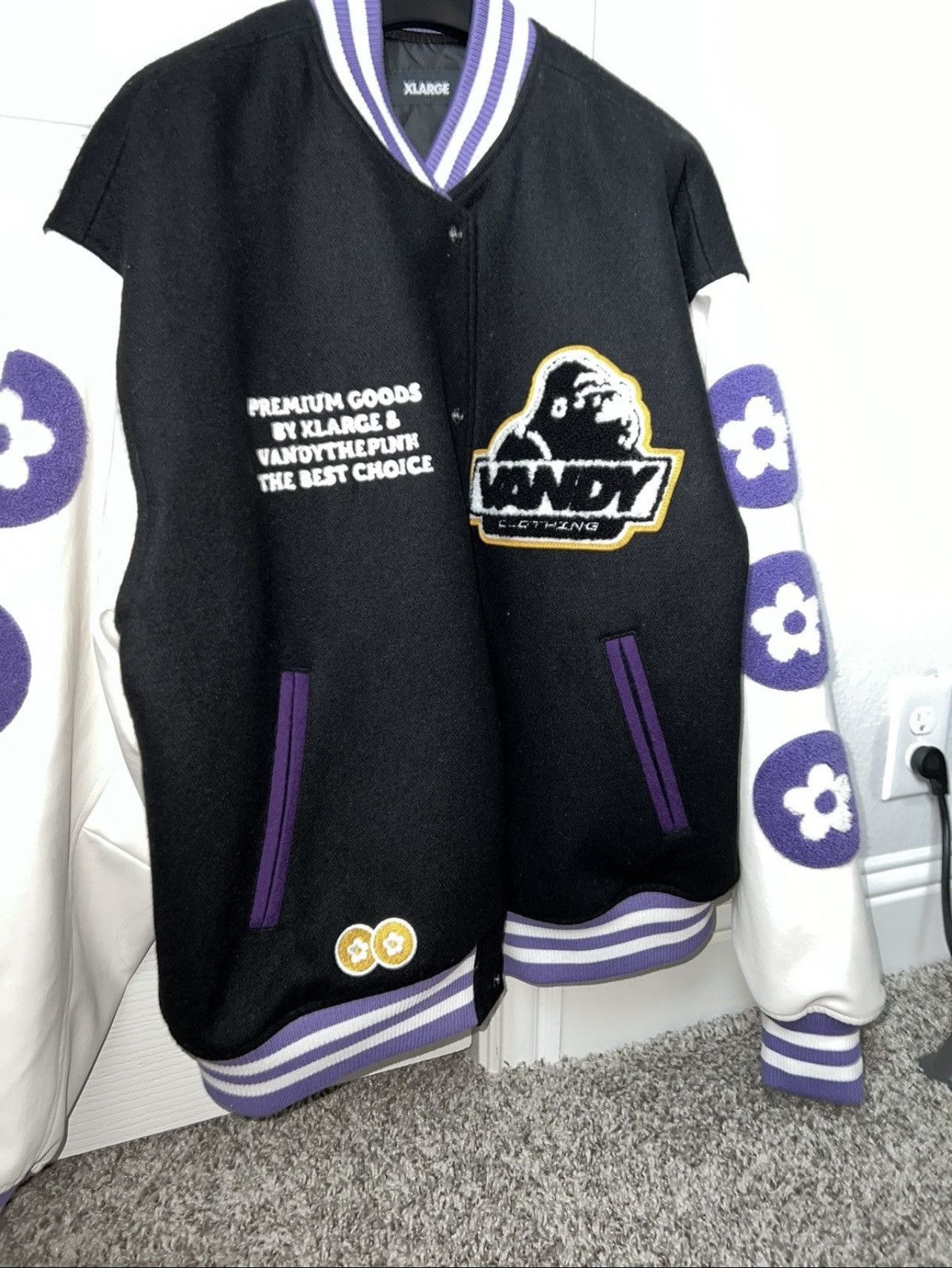 Vandy The Pink Vandy the Pink x X-LARGE varsity Size US M / EU 48-50 / 2 - 2 Thumbnail