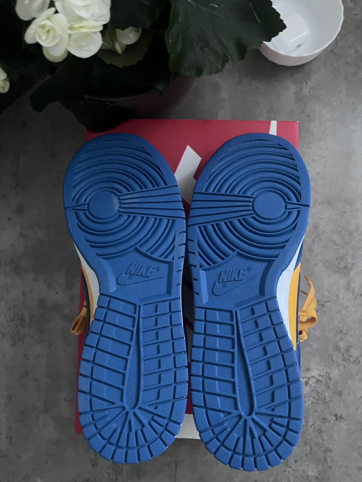 Nike Nike dunk ucla Size US 10 / EU 43 - 6 Thumbnail