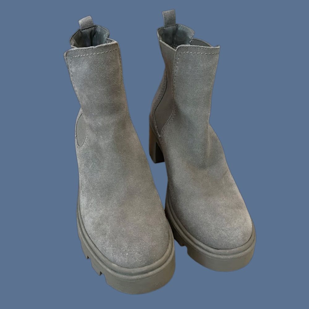 Splendid **Splendid Melisa Gray Size 7.5 Women's Ankle Boot Pull-On Shoes** User: **Splendid Melisa Gray Size 7.5 Women's Ankle Boot** Size US 8 / IT 38 - 1 Thumbnail