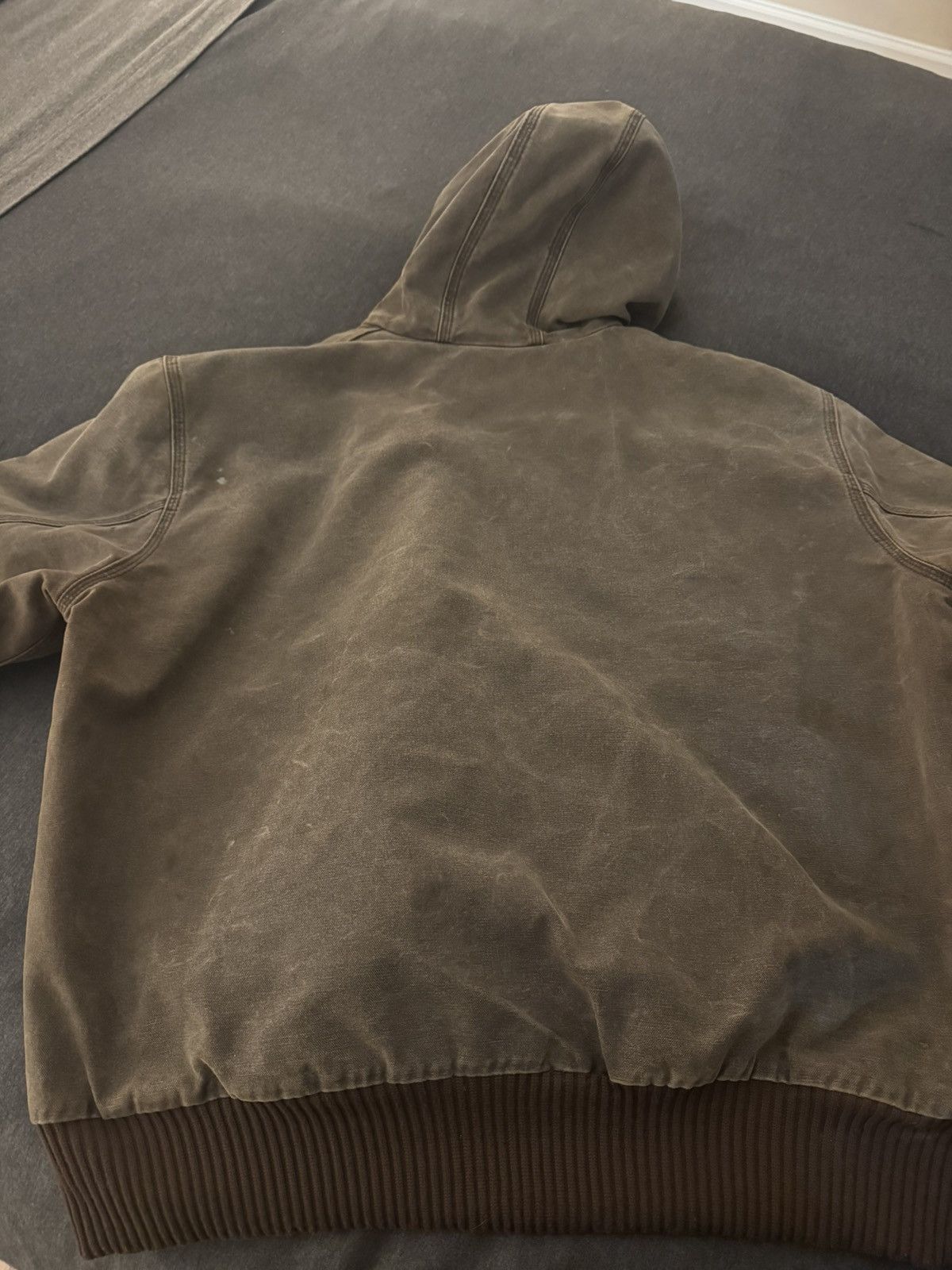 Carhartt Carhartt J130CHT Thrashed, Beat, Worked in Size US XL / EU 56 / 4 - 10 Thumbnail