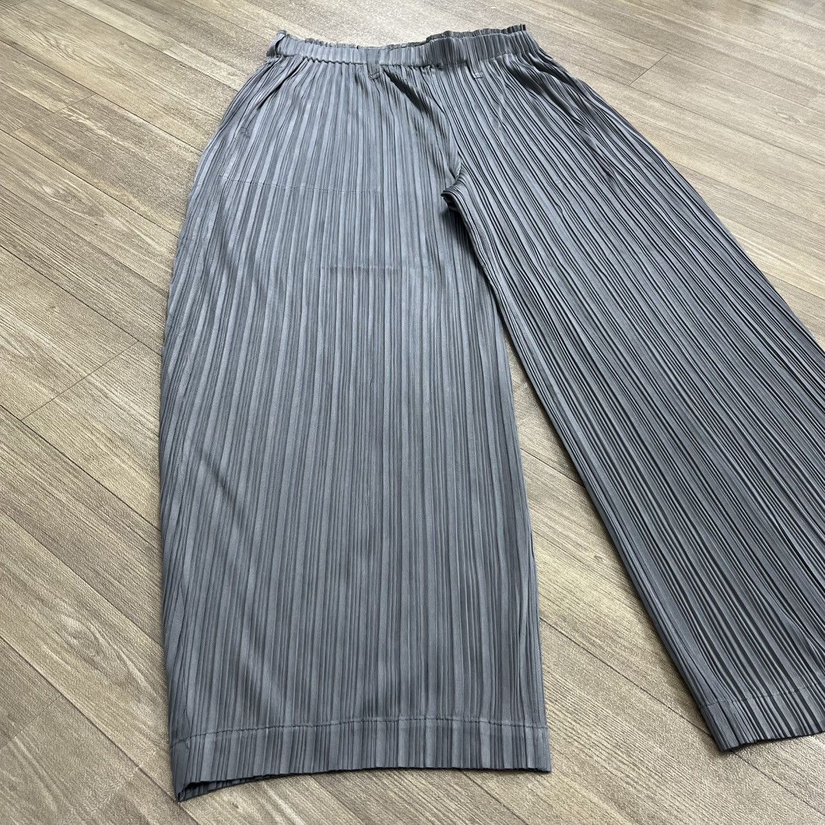 Pleats Please Issey Miyake Vintage Pleats Please Issey Miyake Wide Leg Pants Dark Gray Size US 28 / EU 44 - 6 Thumbnail