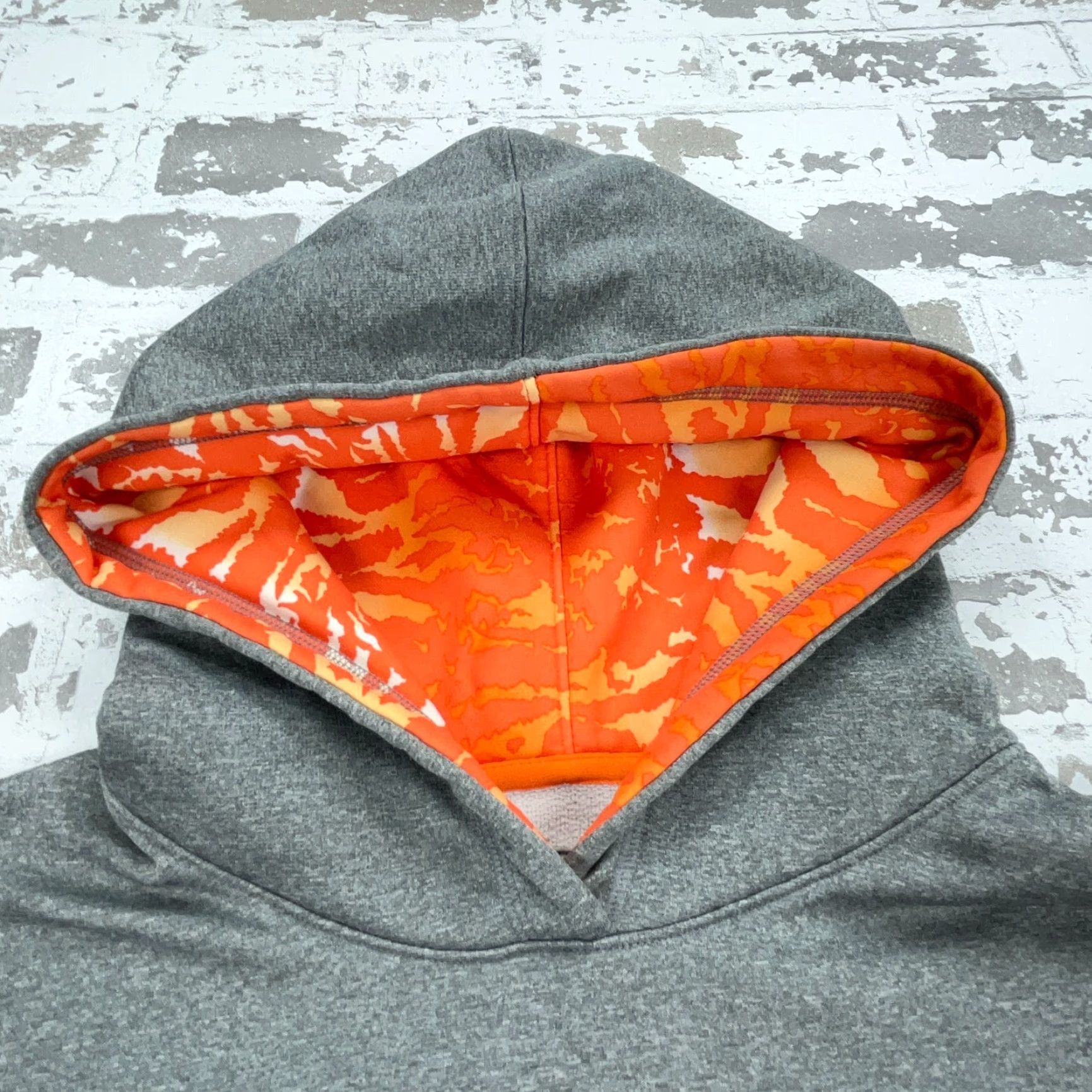 Under Armour Under Armour Hoodie Women M Gray Orange Sweatshirt Storm Semi Fitted Pullover Baggy? Size M / US 6-8 / IT 42-44 - 5 Thumbnail