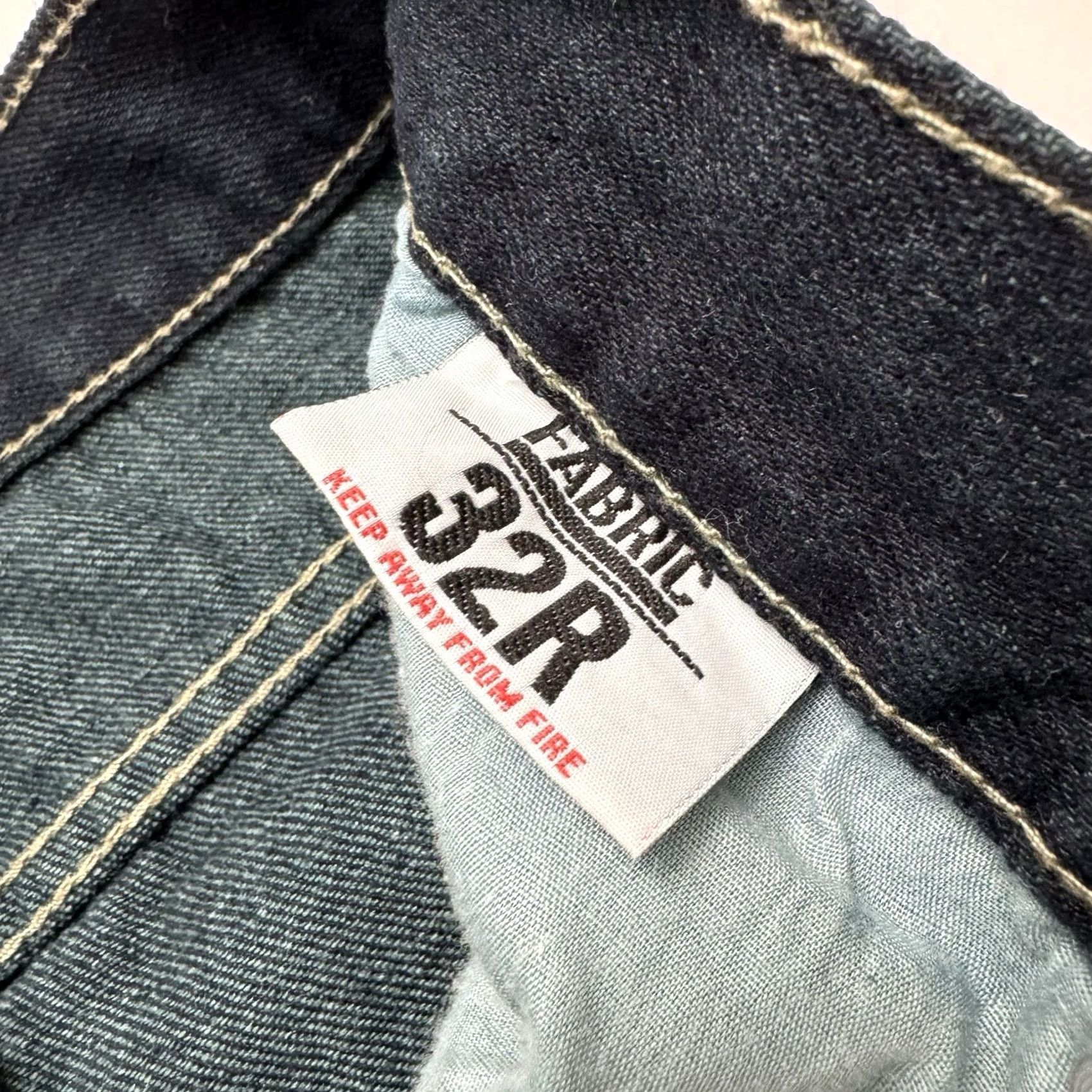 Vintage Fabric Jeans 32x32 Regular Fit Denim Dark Indigo Wash Y2K Button Fly Mens Jeans Waist 32 Inseam 32 Blue Straight Denim Fabric Brand Mens Jeans 32x32 Size US 32 / EU 48 - 5 Thumbnail