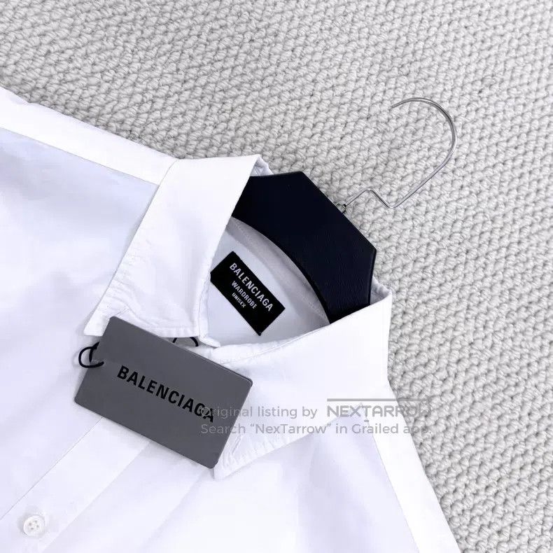 Balenciaga Balenciaga Size 37 Embroidered heart letter logo short-sle Size US M / EU 48-50 / 2 - 3 Thumbnail