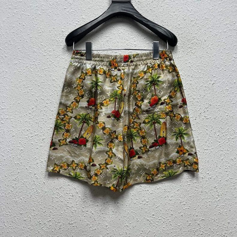 Louis Vuitton Louis Vuitton Floral Palm Silk Shorts Size US 36 / EU 52 - 2 Thumbnail