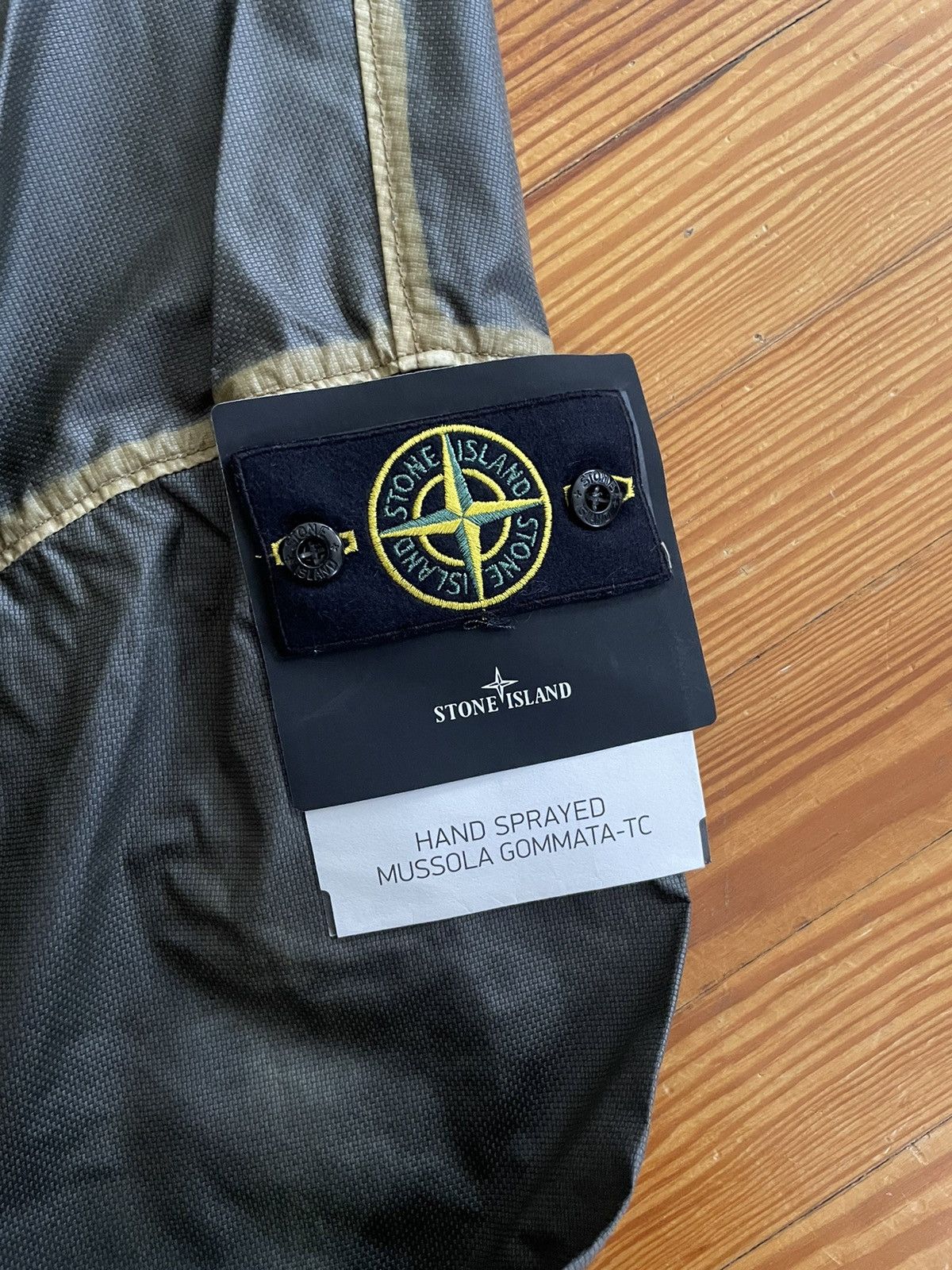 Stone Island Stone Island Mussola Gommata Hand Spray TC Coat Khaki Size US L / EU 52-54 / 3 - 5 Thumbnail