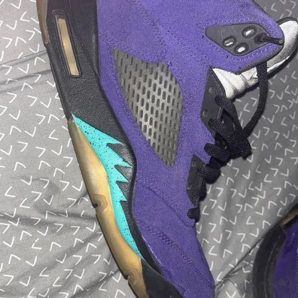Jordan Brand Air Jordan 5 - Retro Grape Ice Size US 13 / EU 46 - 9 Thumbnail
