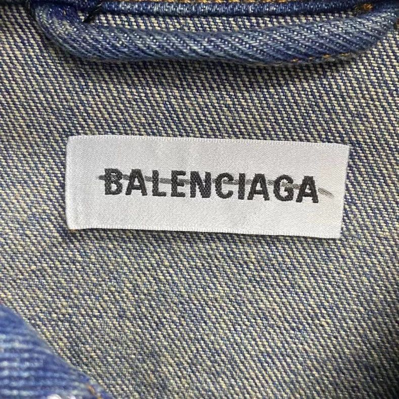 Balenciaga Balenciaga size 36 Blue full diamond logo denim jacket 2501 Size US M / EU 48-50 / 2 - 3 Thumbnail