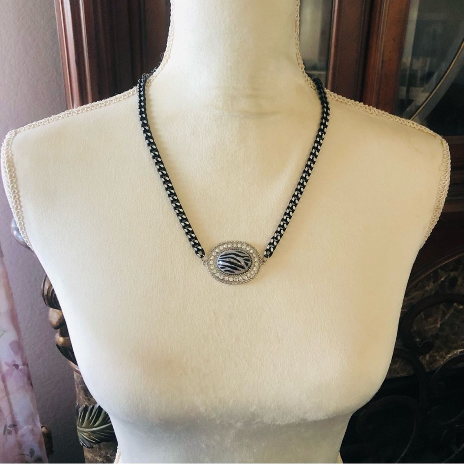Handmade Hand crafted repurpose animal print cabochon necklace Size ONE SIZE - 6 Thumbnail