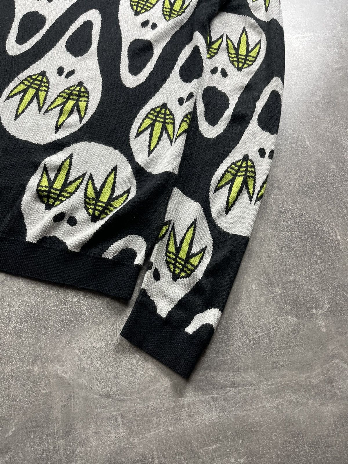 Adidas × Jeremy Scott Adidas x Jeremy Scott “Ghost Weed Faces” All-Over Sweater Size US M / EU 48-50 / 2 - 3 Thumbnail