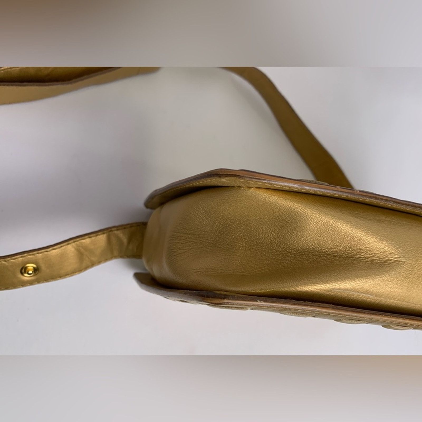 Bottega Veneta Rare Unique Bottega Veneta Gold Crossbody Bag Size ONE SIZE - 7 Thumbnail