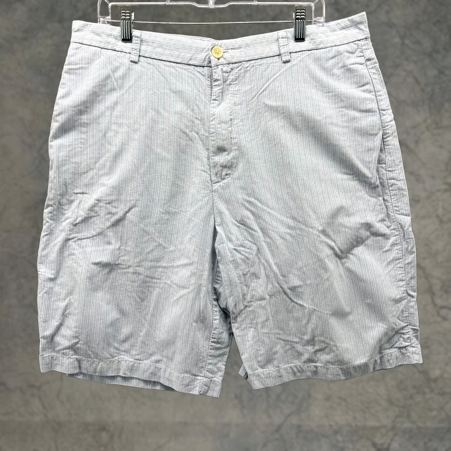 Izod IZOD Shorts Mens 36 Blue Chino Flat Luxury Sport Golf Golfer Seersucker Striped Size US 36 / EU 52 - 1 Thumbnail