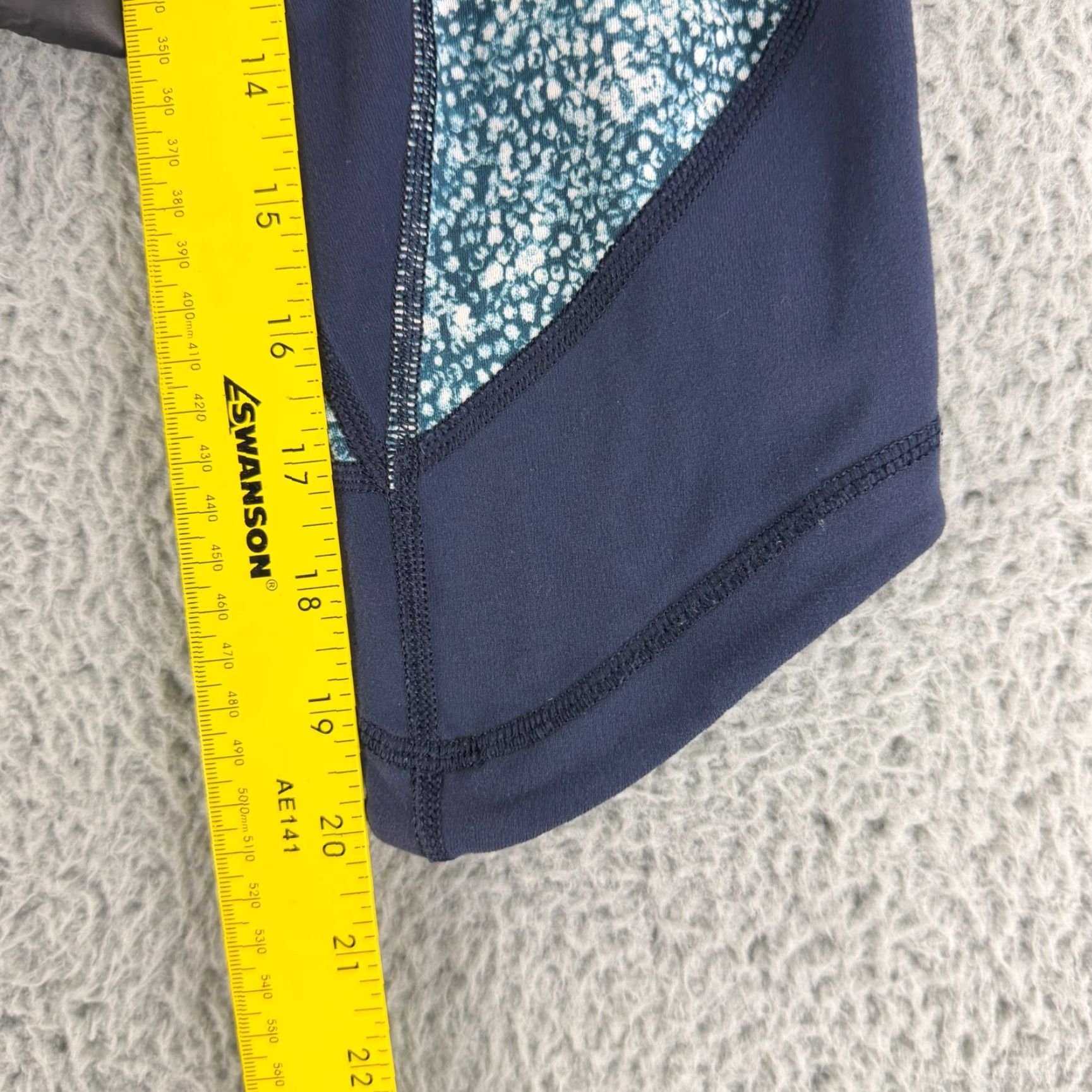 Lululemon Lululemon Wunder Under Crop Leggings Womens Size 4 Blue Camo Pull On Yoga Gym Size 27" / US 4 / IT 40 - 6 Thumbnail