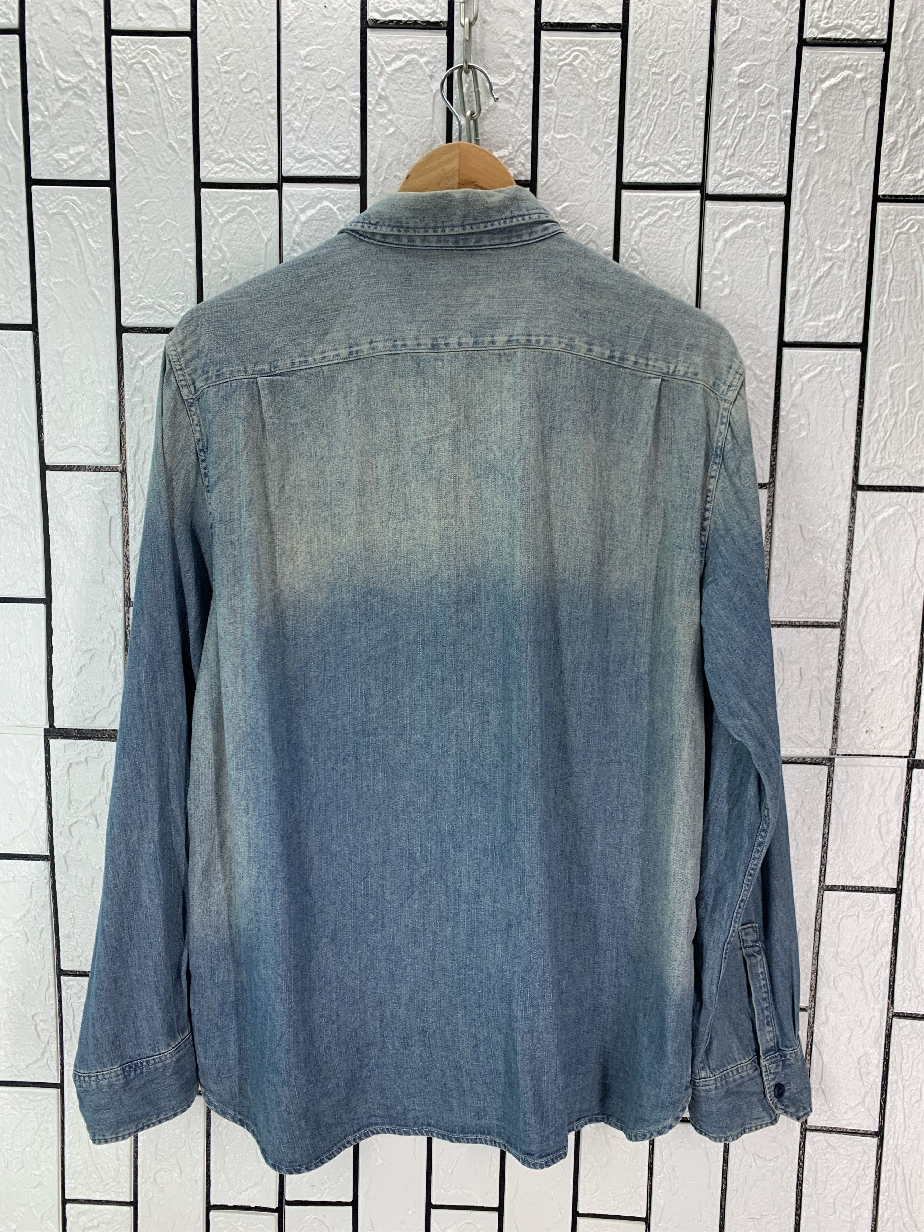 Gap Vintage Gap Denim Shirt Button Size US L / EU 52-54 / 3 - 8 Thumbnail