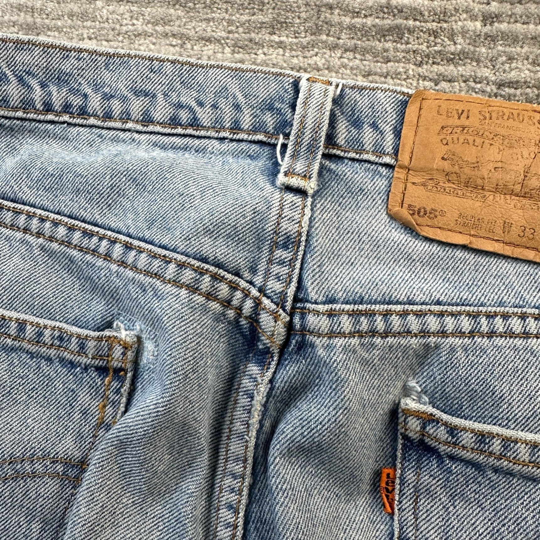 Levi's VINTAGE Levi's Jeans Mens 33x30 505 Blue Denim Faded 1997 Orange Tab Jeans Mens 33 Regular Blue 90s Cowboy Distressed 5-Pocket Levi's 505 Mens Jeans Size US 33 - 7 Thumbnail