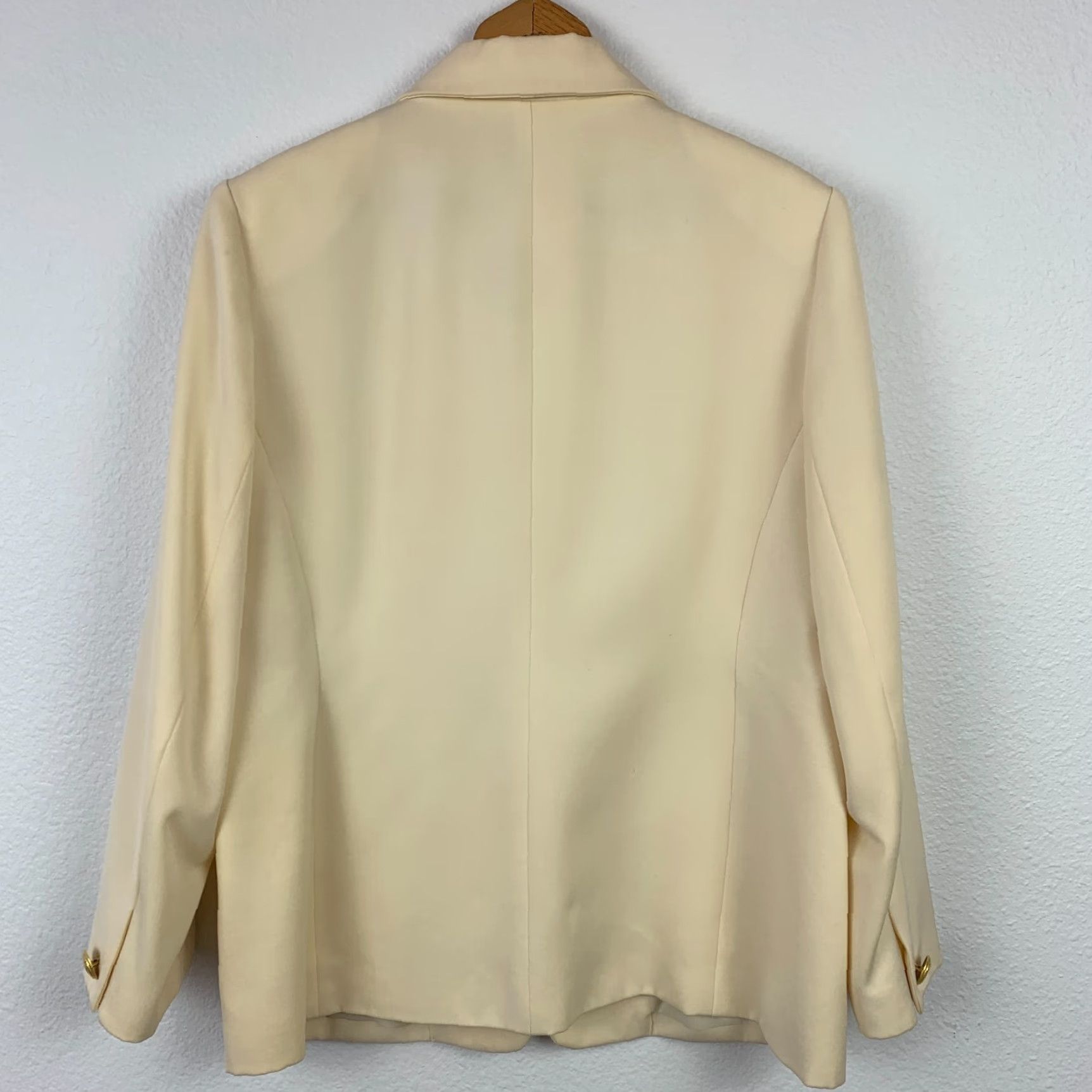 Vintage VINTAGE Petite Yellow Wool Blazer Skirt Suit Womens 12P Blazer Jacket Skirt Set 2 Piece Wool 100% Acetate Lining Yellow 12P Womens Size 34" / US 12 / IT 48 - 4 Thumbnail