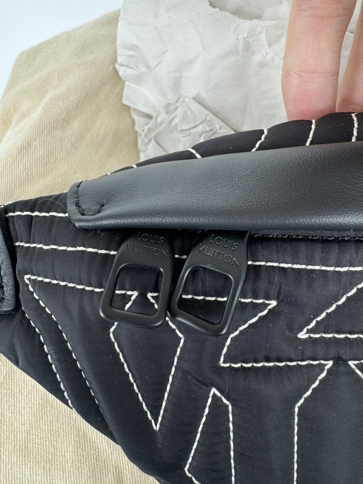 Louis Vuitton Louis Vuitton Waist Bag Size ONE SIZE - 8 Thumbnail