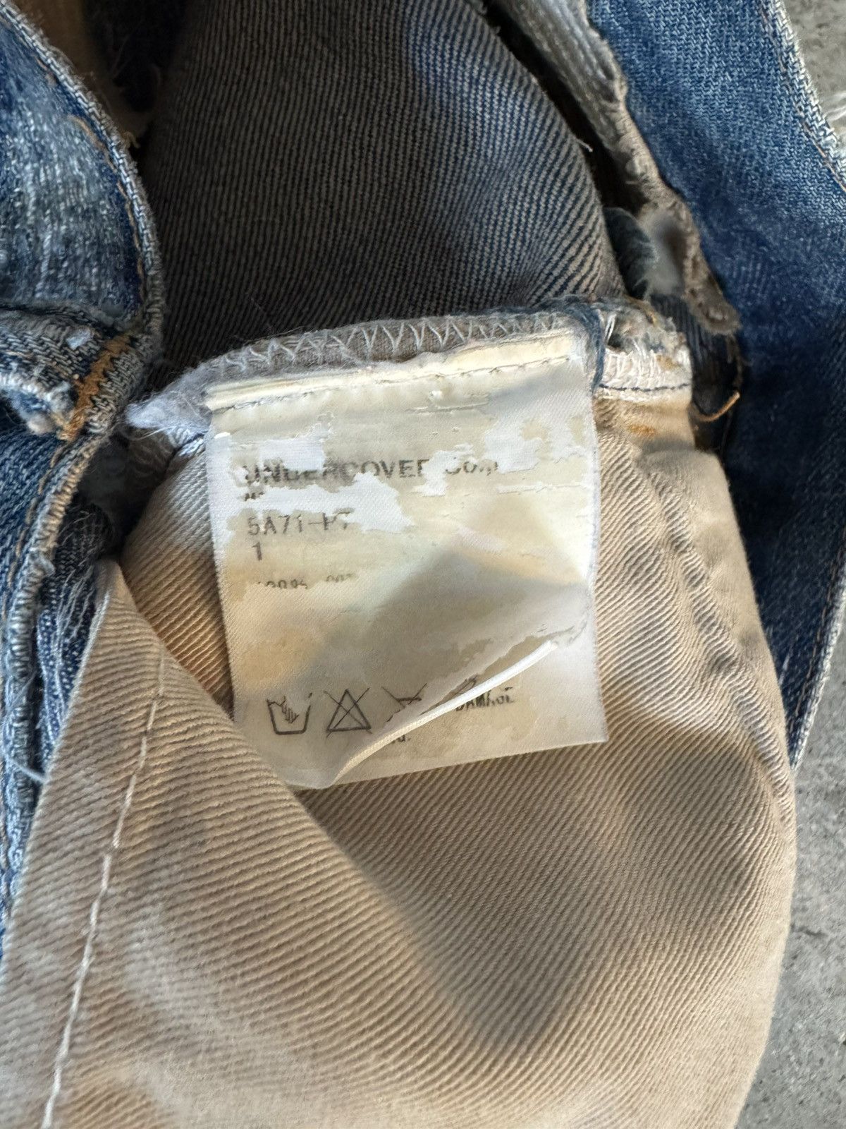 Jun Takahashi × Undercover ARCHIVE UNDERCOVER AW05 ARTS AND CRAFTS 85 DENIM JEANS Size US 28 / EU 44 - 6 Thumbnail