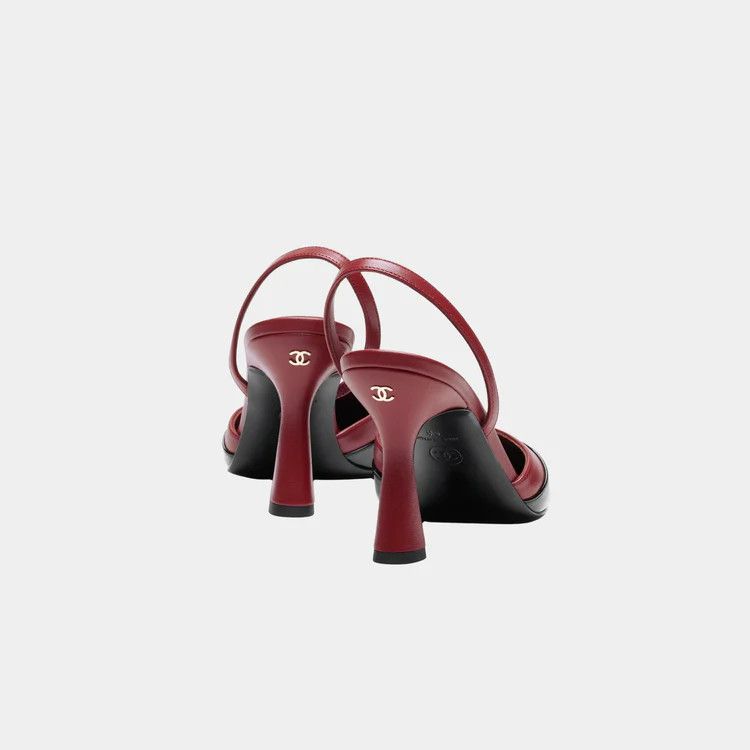 Chanel os11x0426 Slingbacks in Patent Calfskin & Lambskin Size US 9 / IT 39 - 2 Thumbnail