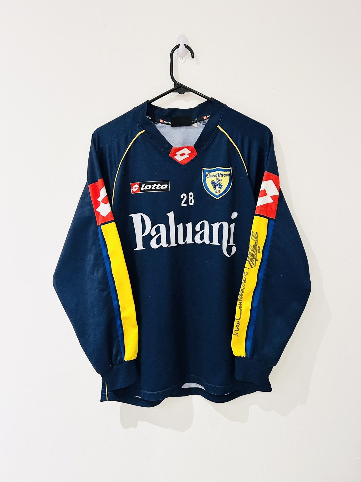 Hellas Verona 2000/01 training matchworn and signed jersey