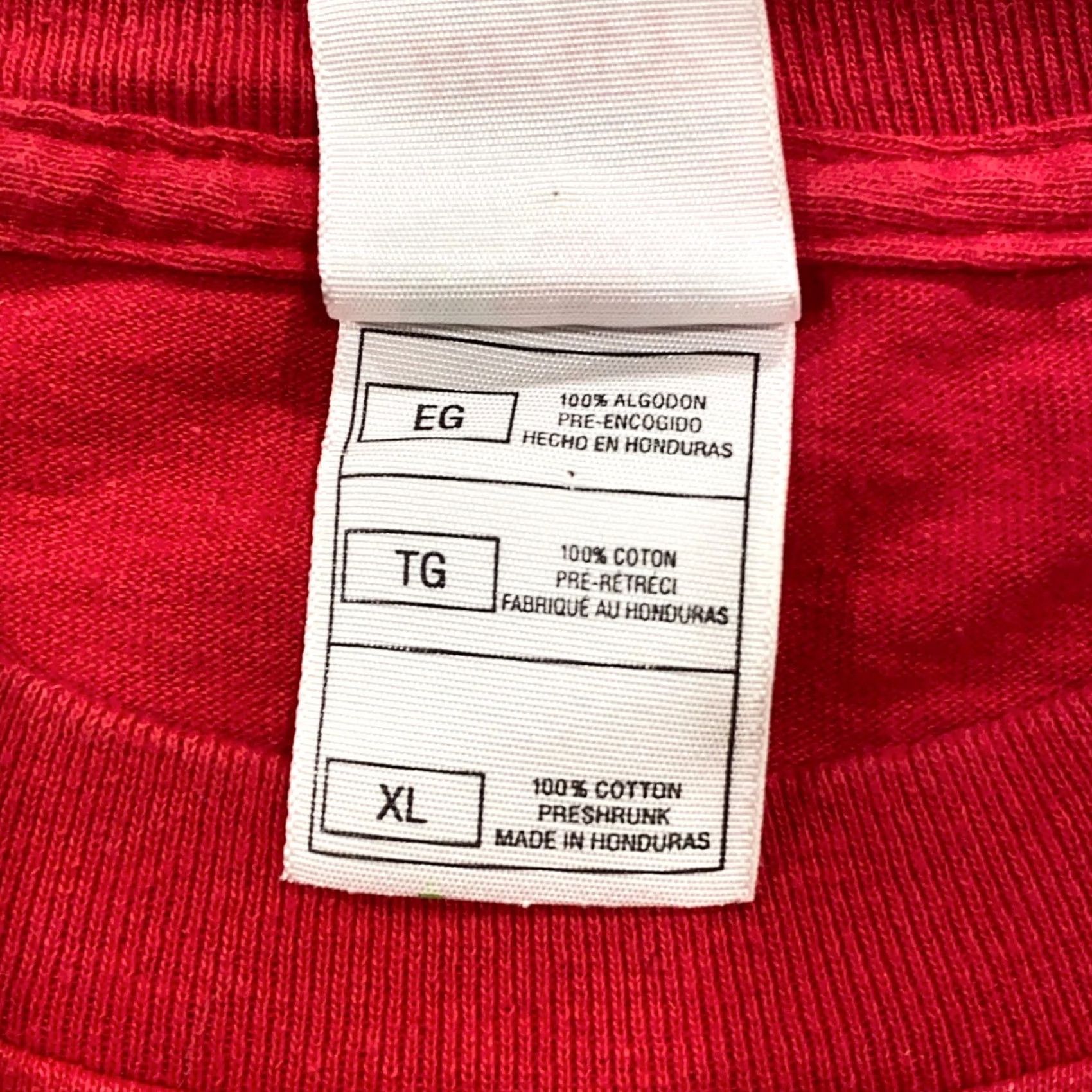 Fruit Of The Loom VINTAGE DODGEBALL A TRUE UNDERDOG STORY T-Shirt XL Red Fruit of the Loom Mens 80s 90s Cowboys Underdog Movie Shirt Size US XL / EU 56 / 4 - 7 Thumbnail