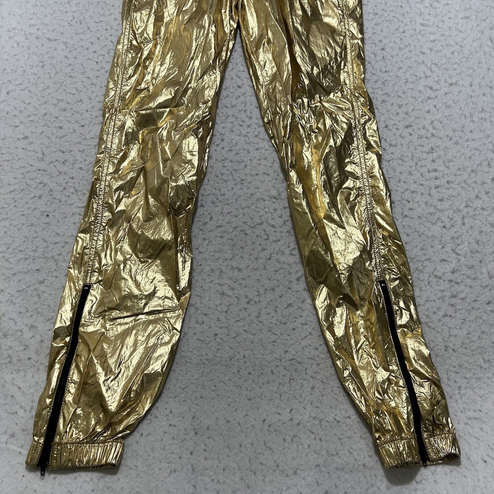 Urban Outfitters Urban Outfitters XS X-Small Gold Shiny Metallic Jogger Pants Size 26" / US 2 / IT 38 - 3 Thumbnail