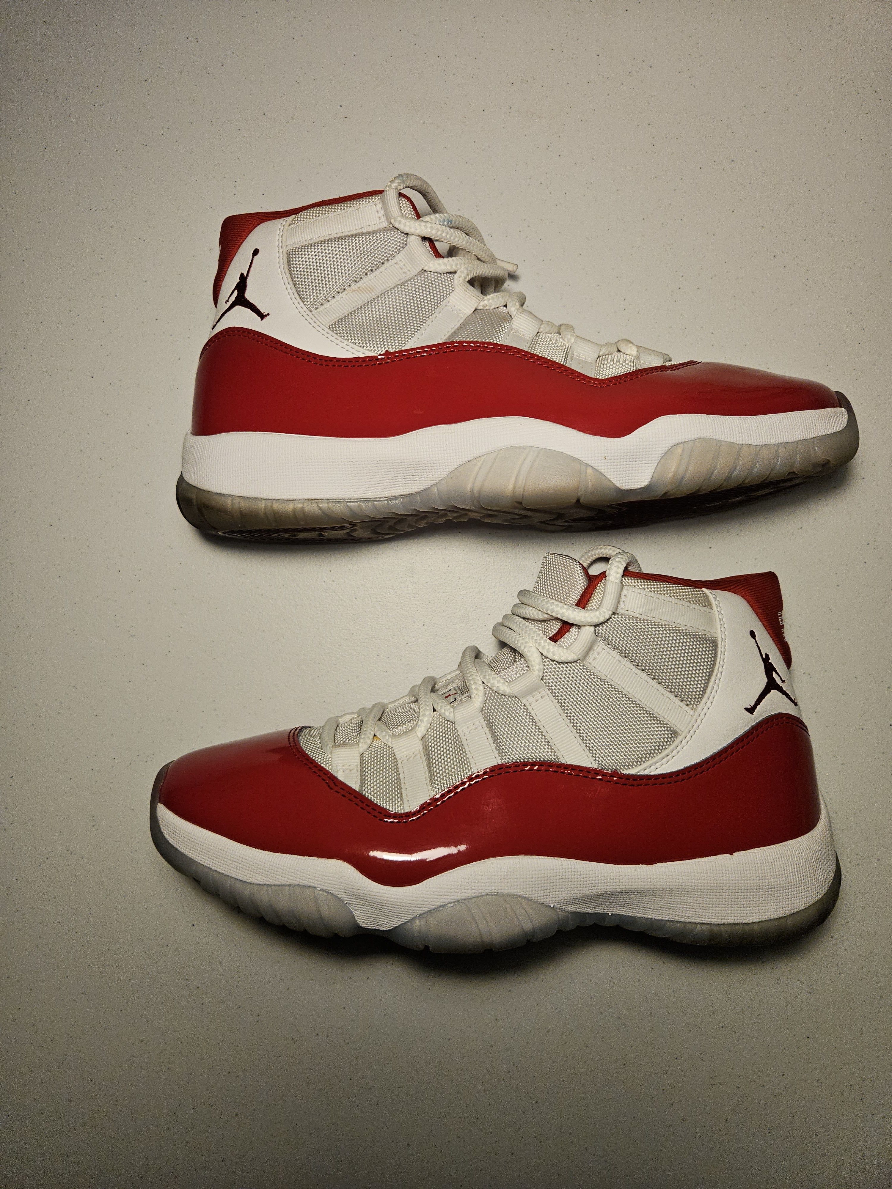 Jordan Brand Size 9.5 - Cherry Jordan 11's Size US 9.5 / EU 42-43 - 7 Thumbnail