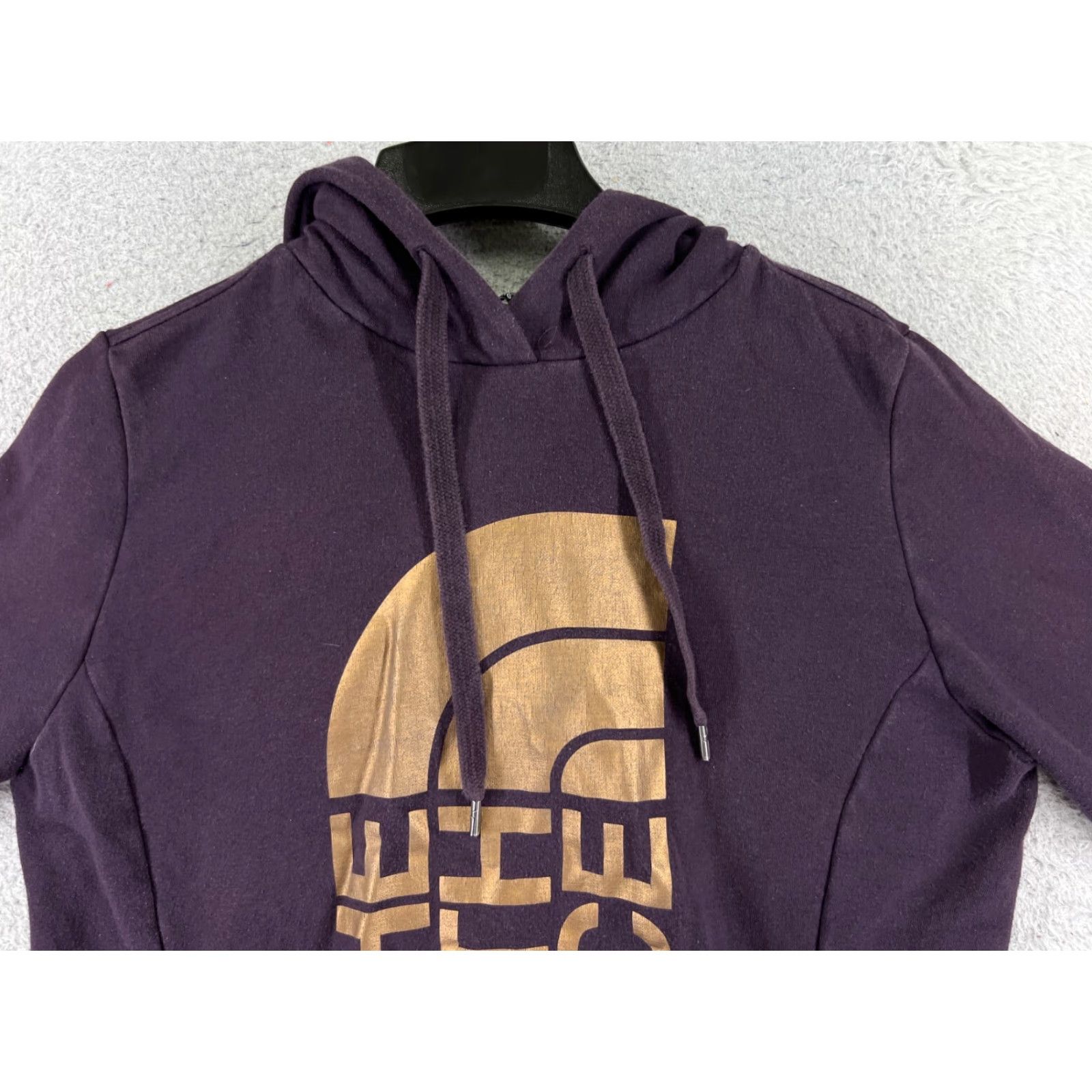The North Face The North Face Hoodie Womens L Purple Pullover Cotton Blend Logo Crew Neck Long Sleeve Pocket 36in Chest Men/Men’s? Size L / US 10 / IT 46 - 4 Thumbnail