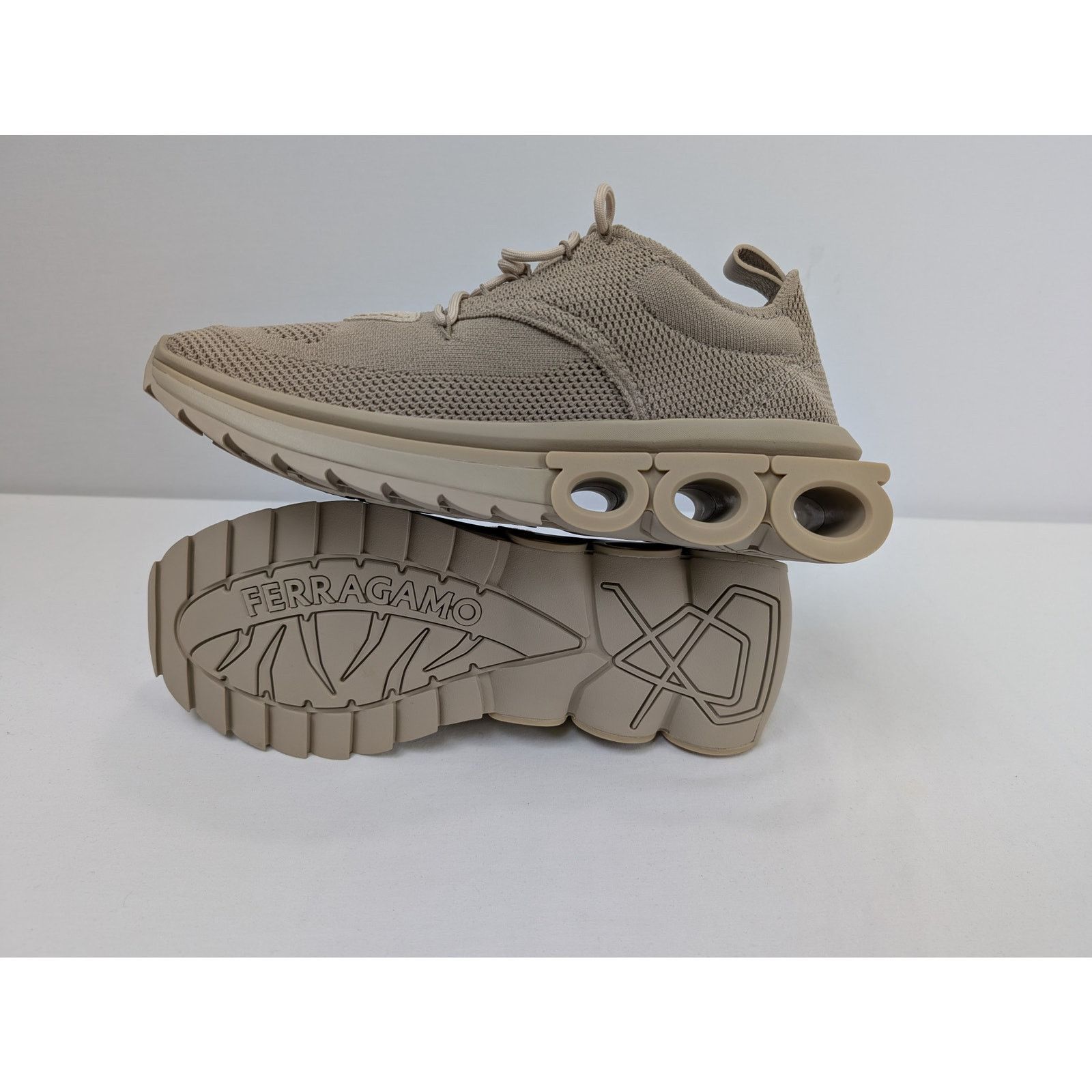 Salvatore Ferragamo o1rshd1 Nima Gold Men Shoes Fashion Sneaker in Beige Size US 8 / EU 41 - 11 Thumbnail