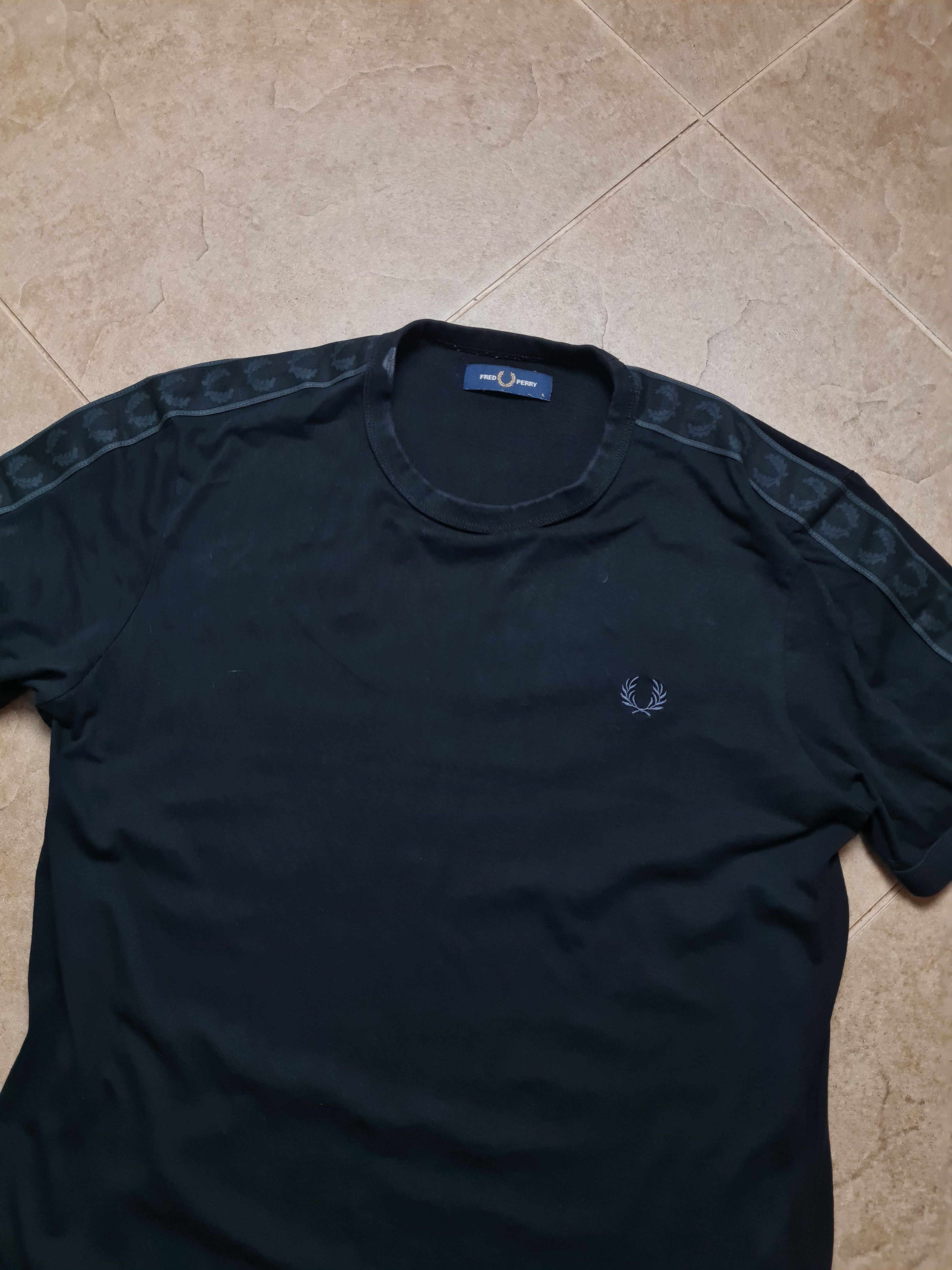 Fred Perry Fred Perry - Contrast Tape Ringer T-Shirt M4613 black Sz L Size US L / EU 52-54 / 3 - 2 Thumbnail