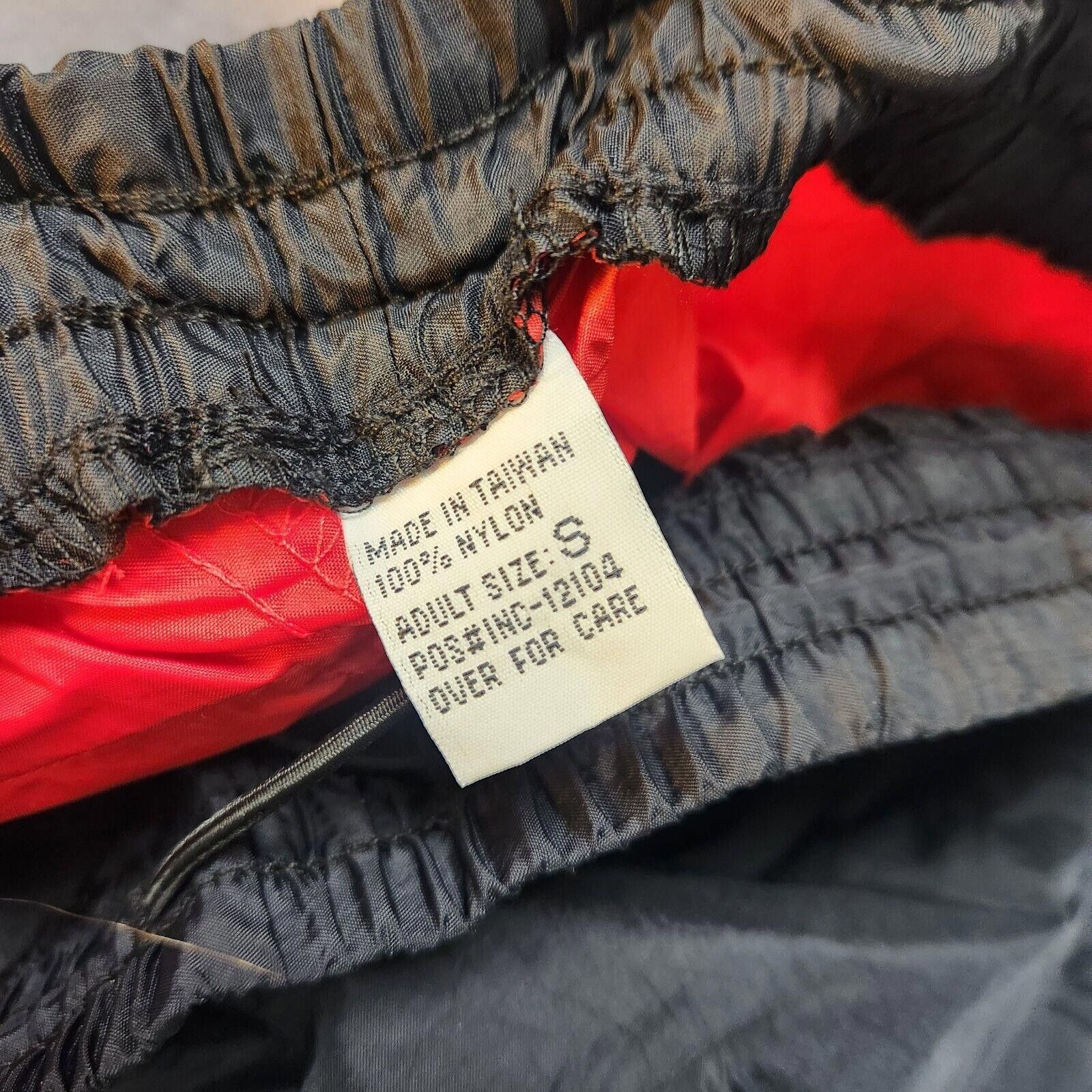 Marlboro Vintage Marlboro Gear '99 Packable Rain Suit Size Small Size US S / EU 44-46 / 1 - 9 Thumbnail