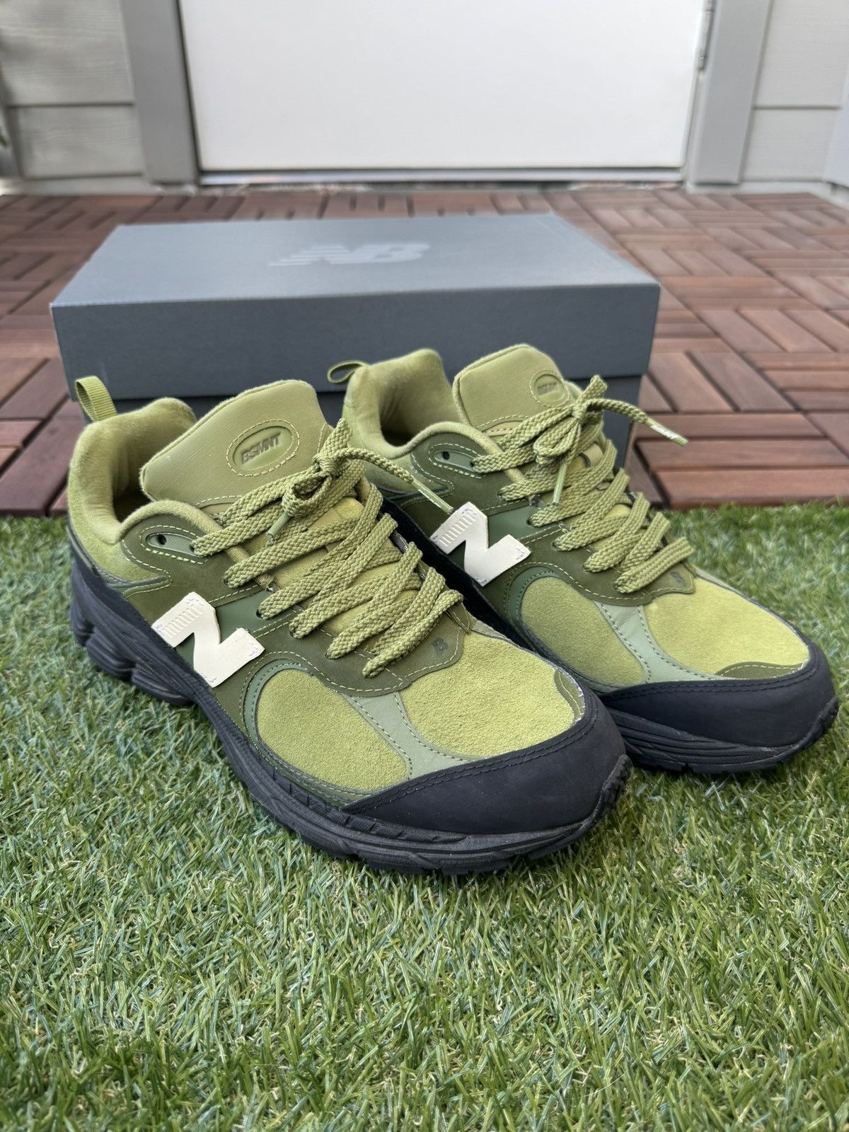 New Balance × The Basement New Balance x The Basement 2002r 'Moss Green' Size US 9.5 / EU 42-43 - 1 Thumbnail