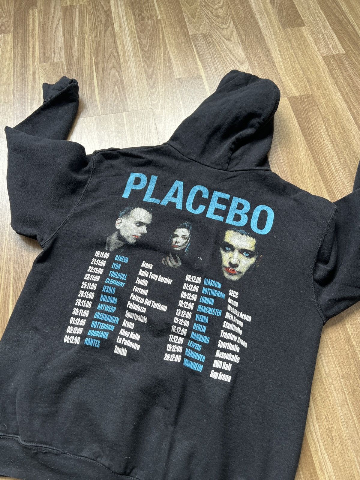 Fruit Of The Loom Vintage Placebo MEDS Tour 2006 Hoodie Rare Black M/L Size US M / EU 48-50 / 2 - 9 Thumbnail