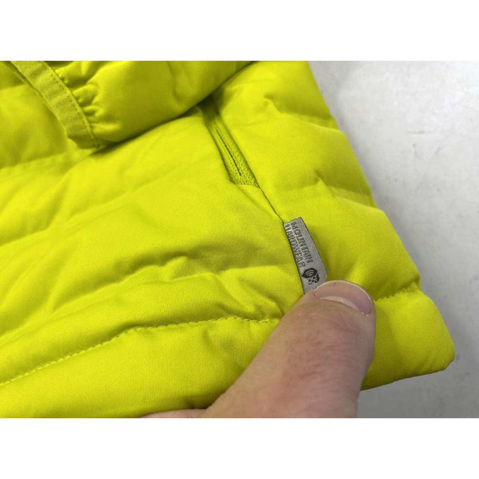 Mountain Hardwear Mountain Hardwear Womens Quilted Puffer Jacket Stretch Down Hooded Size Small Size S / US 4 / IT 40 - 2 Thumbnail