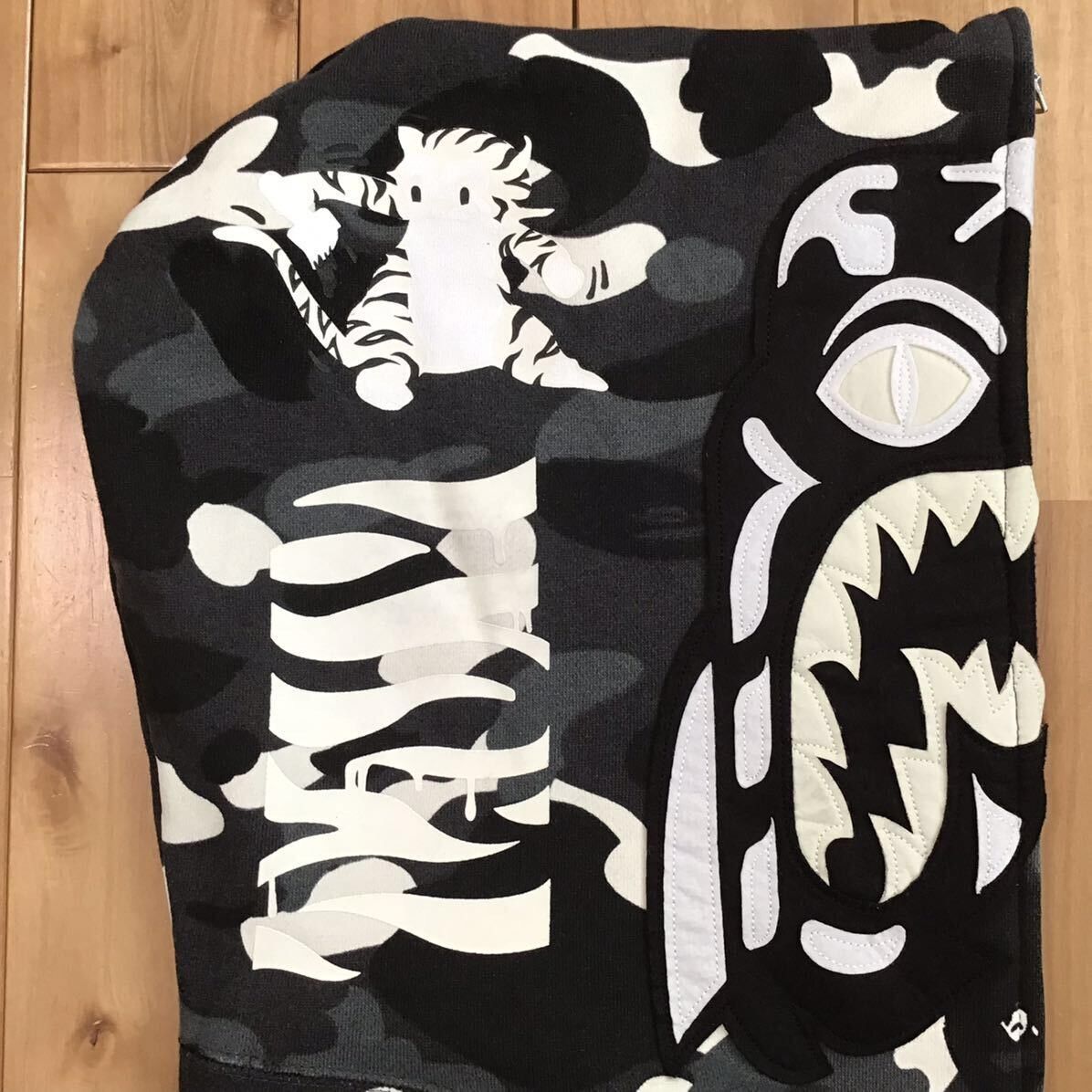 Bape 💫Glow in the dark💫 BAPE City camo Long Tiger full zip hoodie Size US L / EU 52-54 / 3 - 5 Thumbnail
