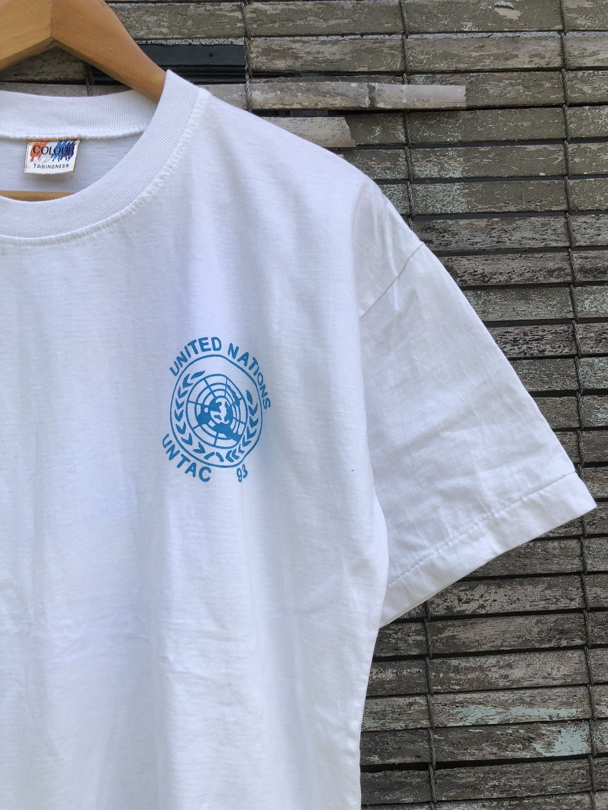 Vintage Vintage Bootleg United Nation UNTAC 93 Kampuchea Logo Tee Size US M / EU 48-50 / 2 - 12 Thumbnail