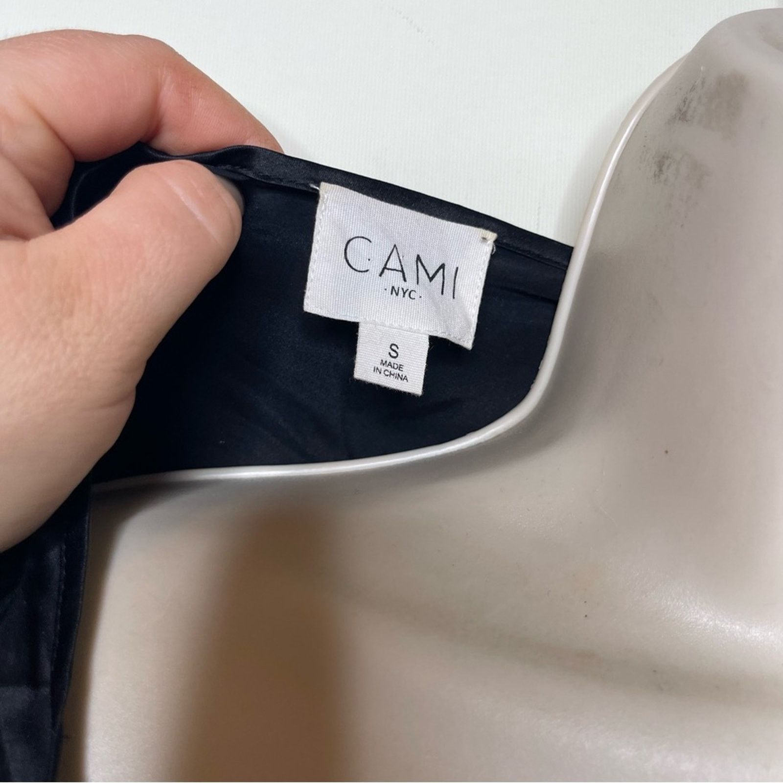 CAMI NYC CAMI NYC 100% silk The Ally Deep V neck Bodysuit sz S Size S / US 4 / IT 40 - 4 Thumbnail