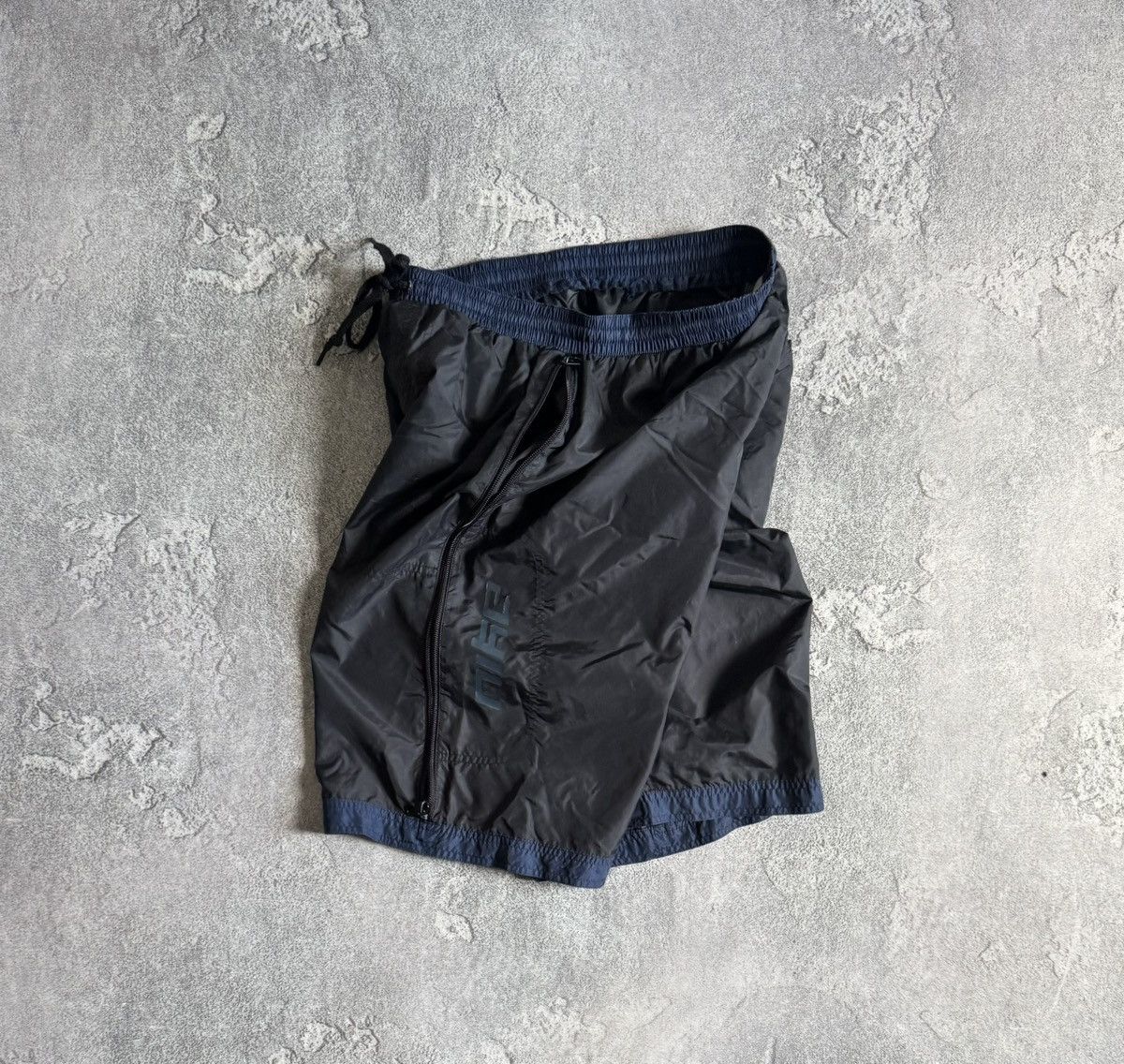 Nike × Vintage Nike M/size vintage nylon 90s retro shorts 🩳 Size US 34 / EU 50 - 16 Thumbnail