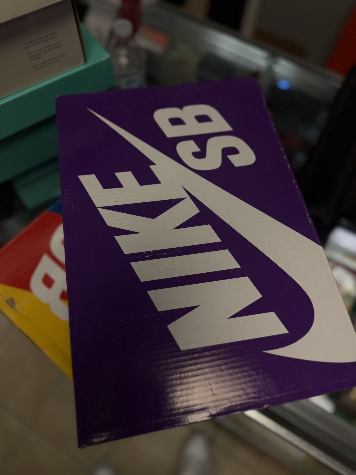 Nike Nike Dunk Low SB Burgundy Crush City Of Love 10.5 (NEW) Size US 10.5 / EU 43-44 - 13 Thumbnail