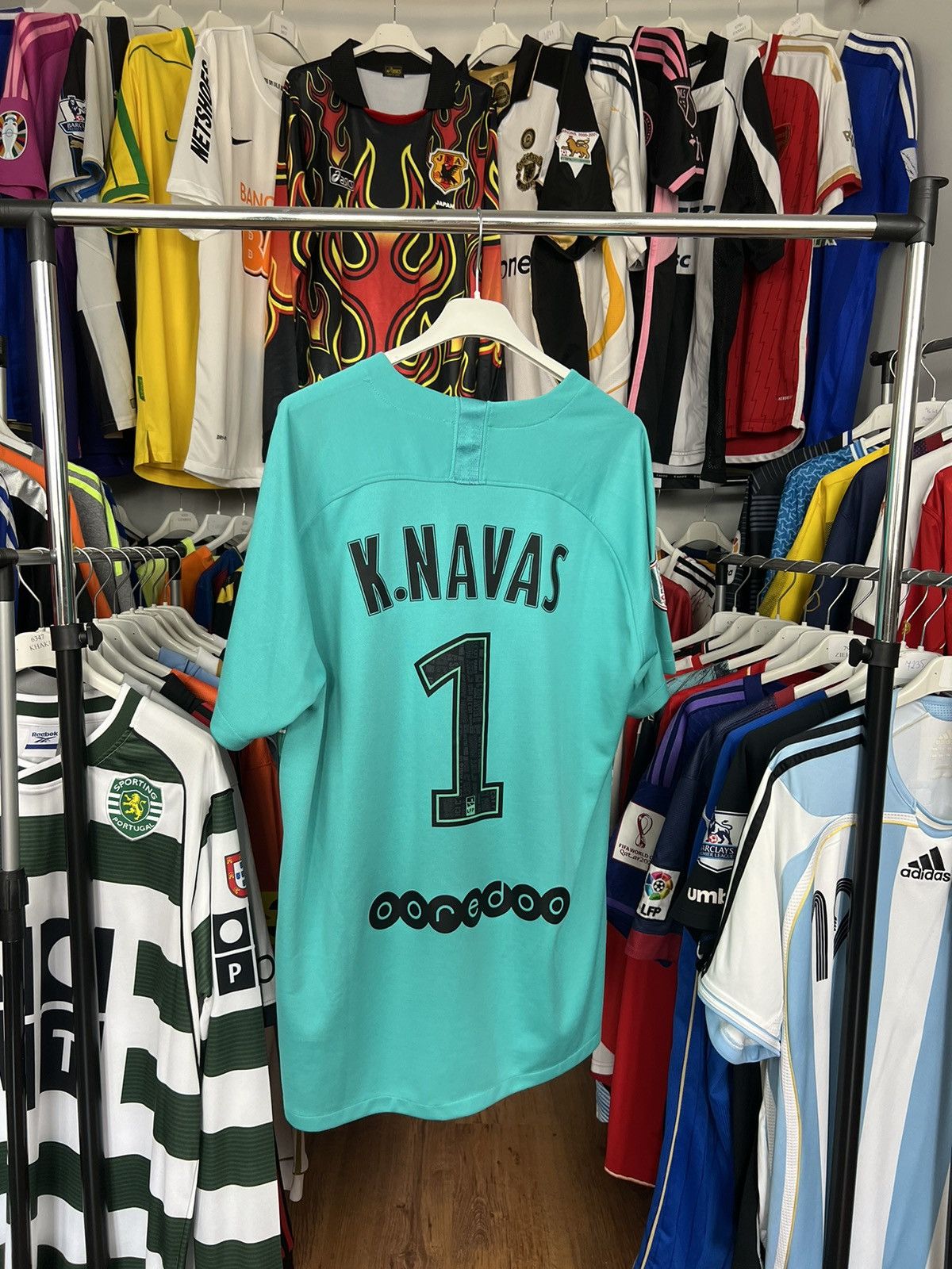 Nike Jersey Nike PSG 2019/20 Keylor Navas #1 Size US L / EU 52-54 / 3 - 1 Thumbnail