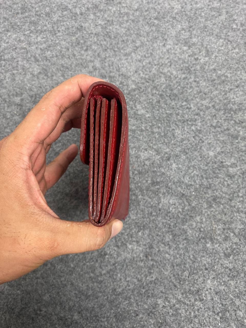 Leather silver spoony red leather bifold wallet nice design Size ONE SIZE - 8 Thumbnail