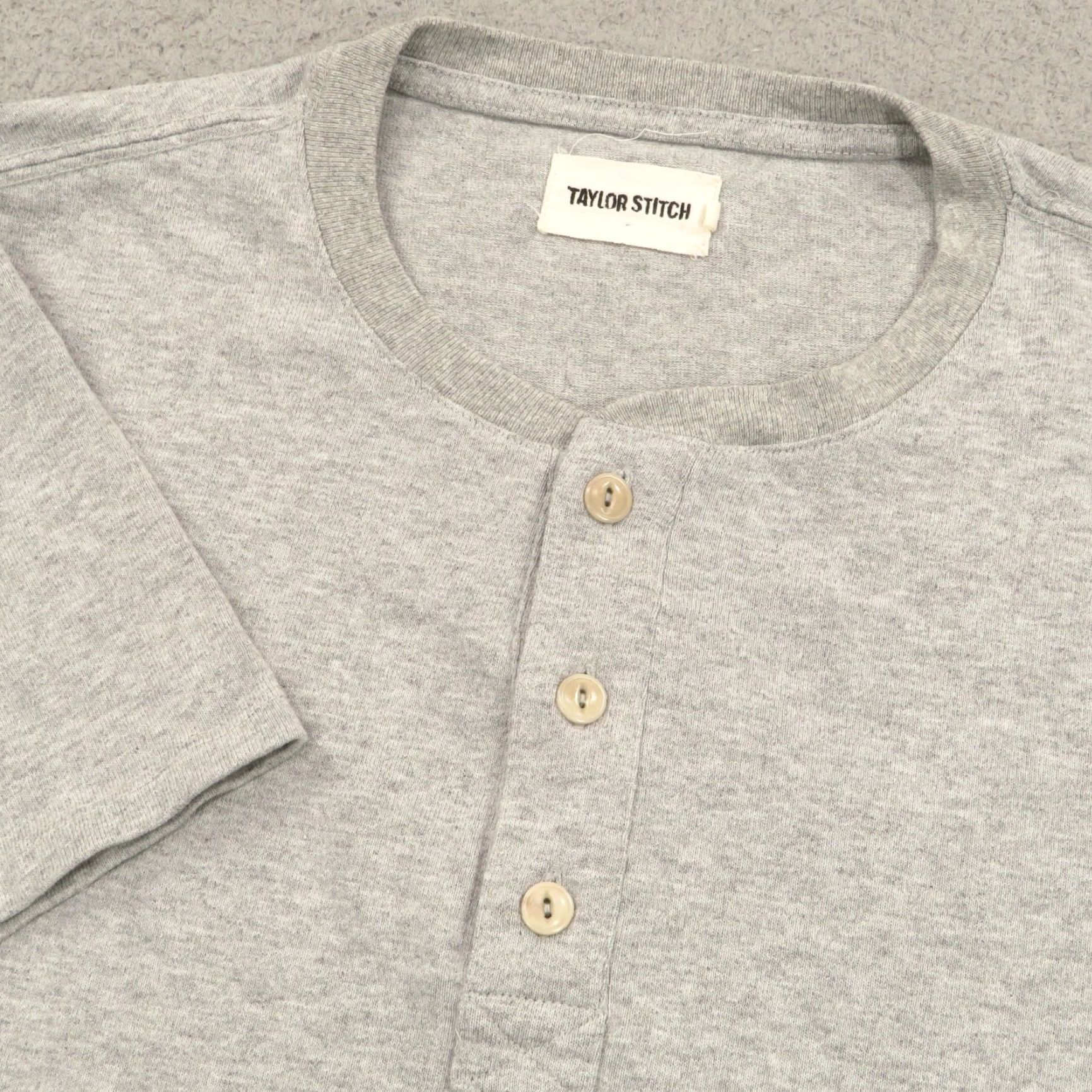 Taylor Stitch Taylor Stitch Shirt 38 Mens Heather Grey Short Sleeve Henley 3 Button Huckberry Size US M / EU 48-50 / 2 - 2 Thumbnail