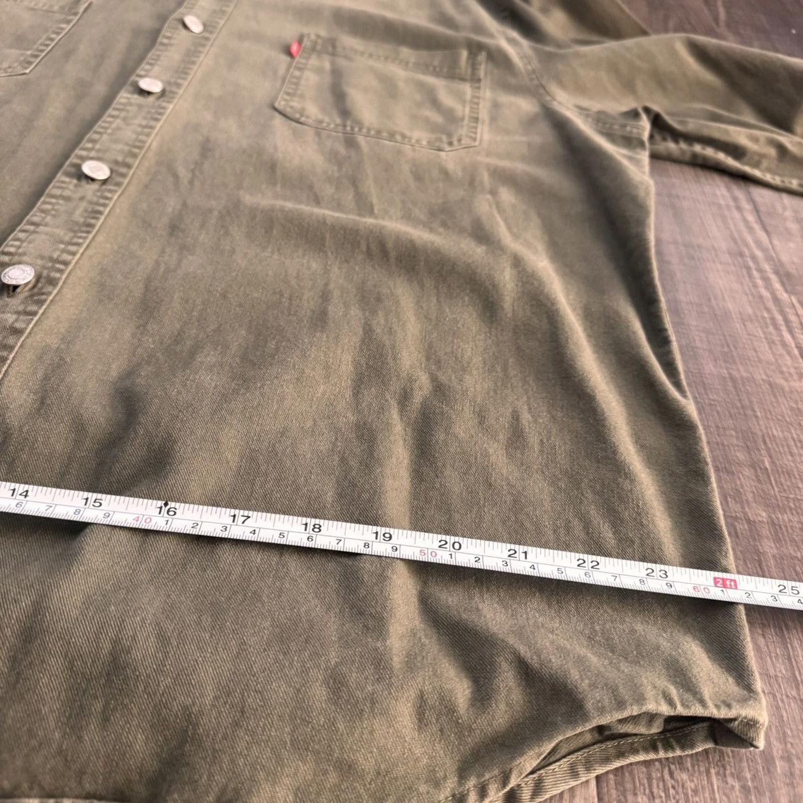 Levi's LEVIS • Classic 2 Pocket L/S Button Up Shirt "Green" (XL) Size US XL / EU 56 / 4 - 5 Thumbnail
