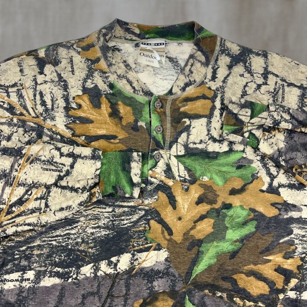 Jerzees VINTAGE Jerzees Shirt Men L Henley Tee Long Sleeve Camouflage Brown 90s Y2K Jersey Logo Graphic Print Adult Mens Size US L / EU 52-54 / 3 - 1 Thumbnail
