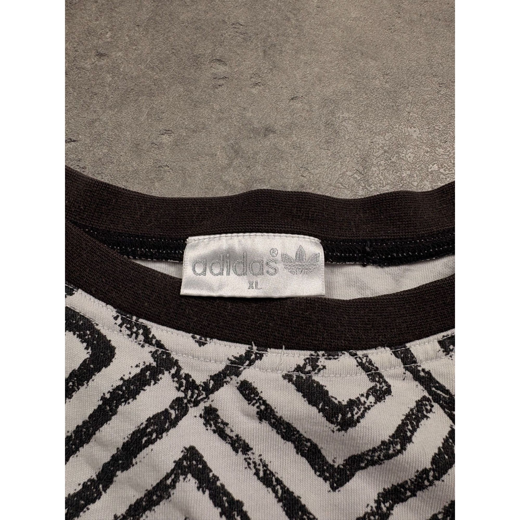 Adidas Rare Vintage 90s Adidas Graphic Tank Top Men's XL Black Trib Size US XL / EU 56 / 4 - 10 Thumbnail