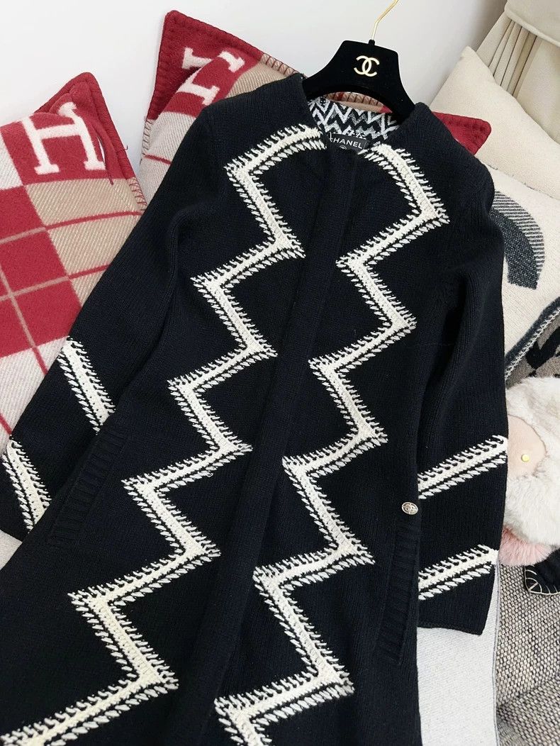 Chanel Chanel Black wavy long knitted coat Size XXS / US 00 / IT 34 - 5 Thumbnail