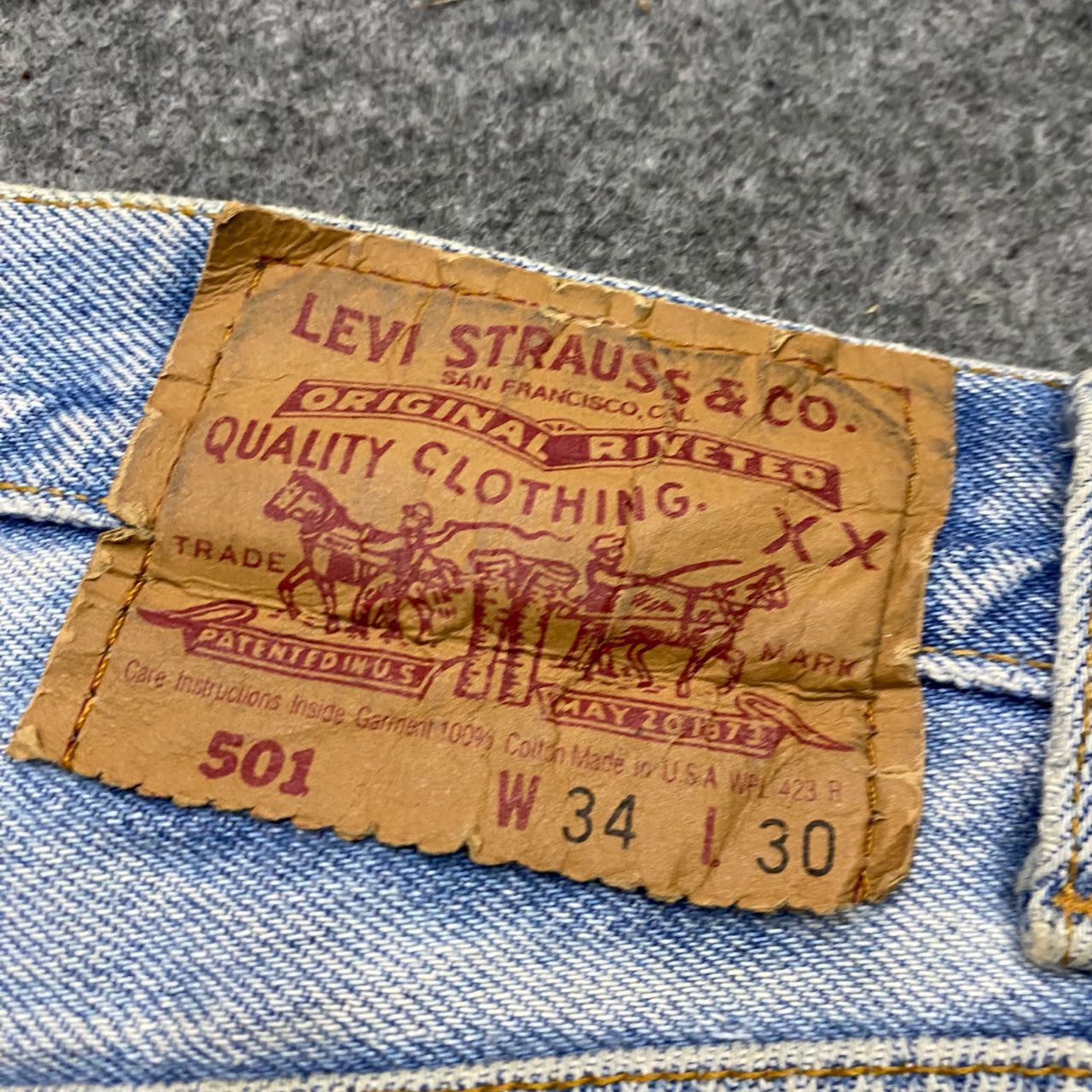 Levi's Vintage Clothing Vintage 90s Levis 501 Distressed denim Kurt Cobain Style Size US 34 / EU 50 - 16 Thumbnail