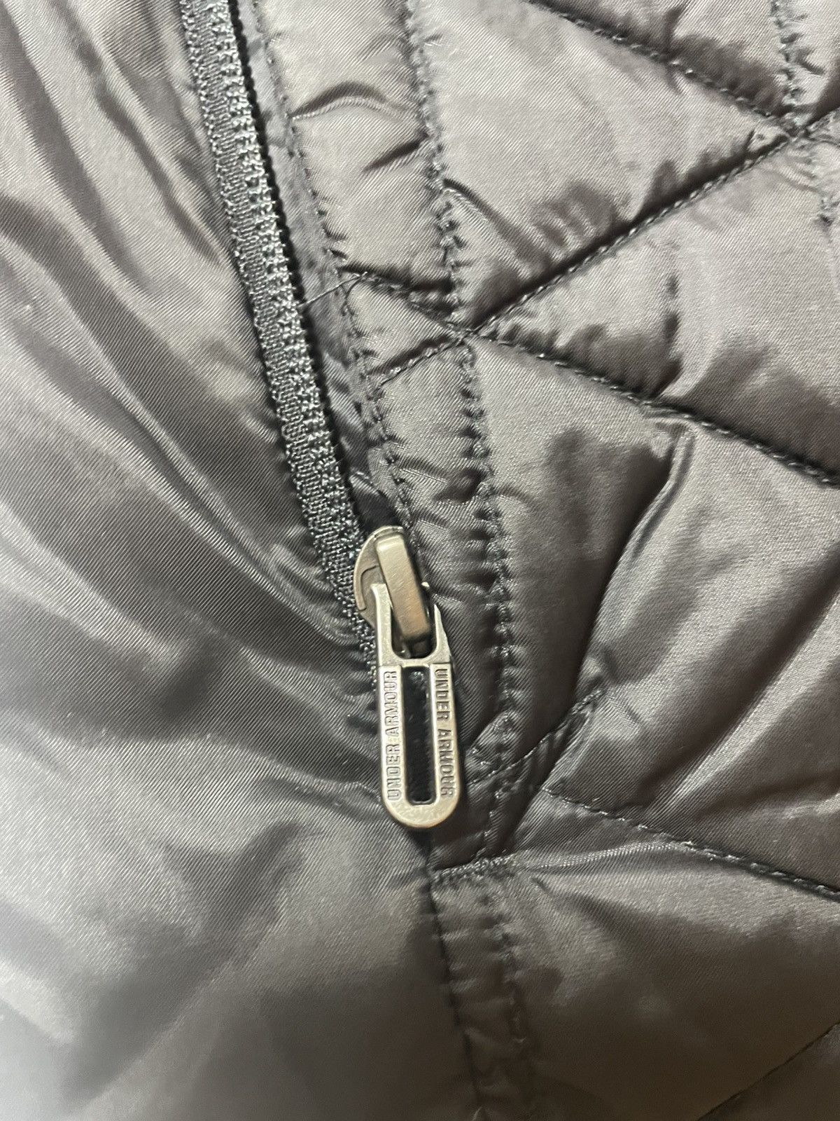 Under Armour UNDER AMRMOUR BLACK VEST Size US XS / EU 42 / 0 - 5 Thumbnail