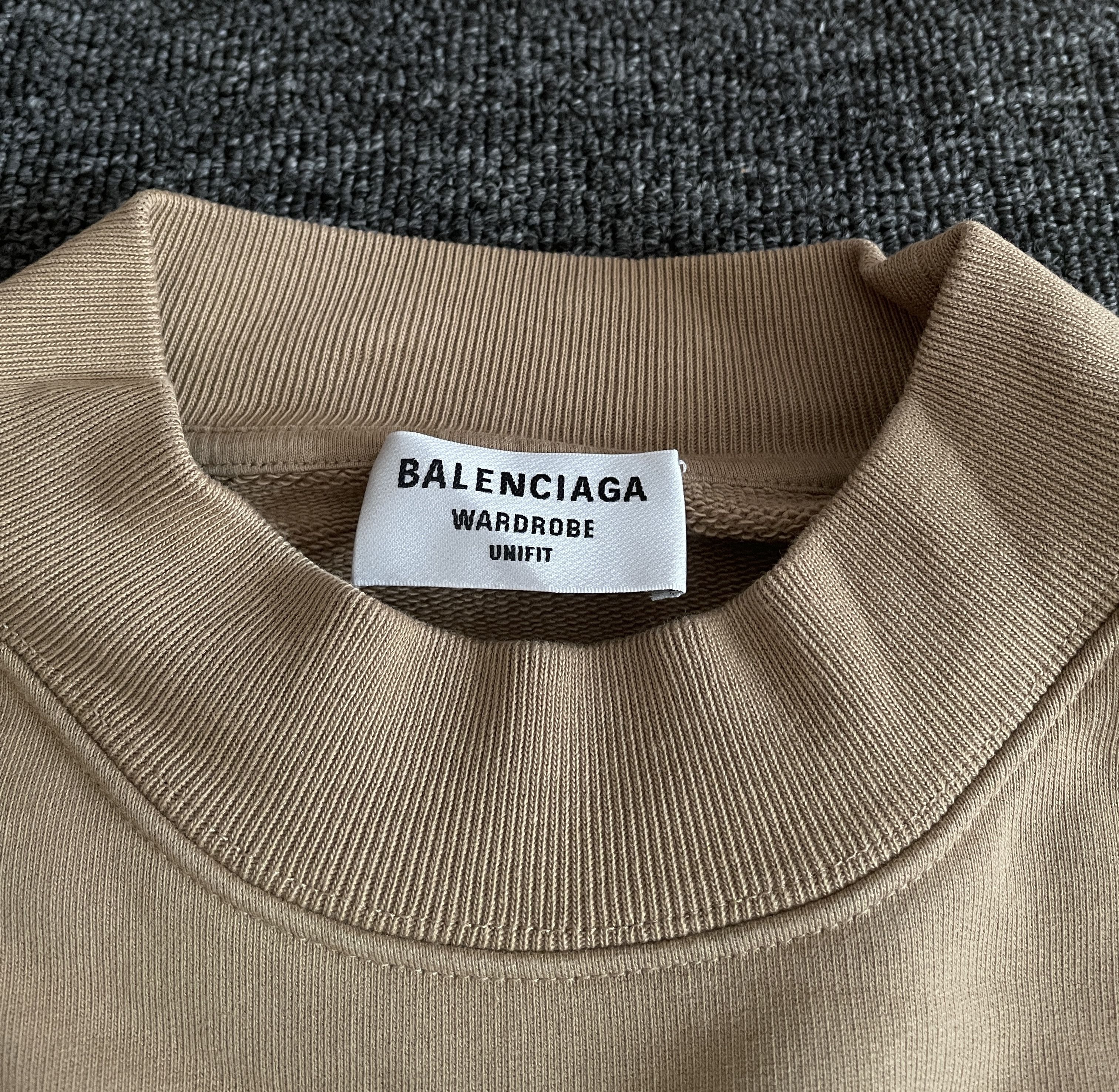 Balenciaga Balenciaga brown sweatshirt oversize size M unisex Size US M / EU 48-50 / 2 - 2 Thumbnail